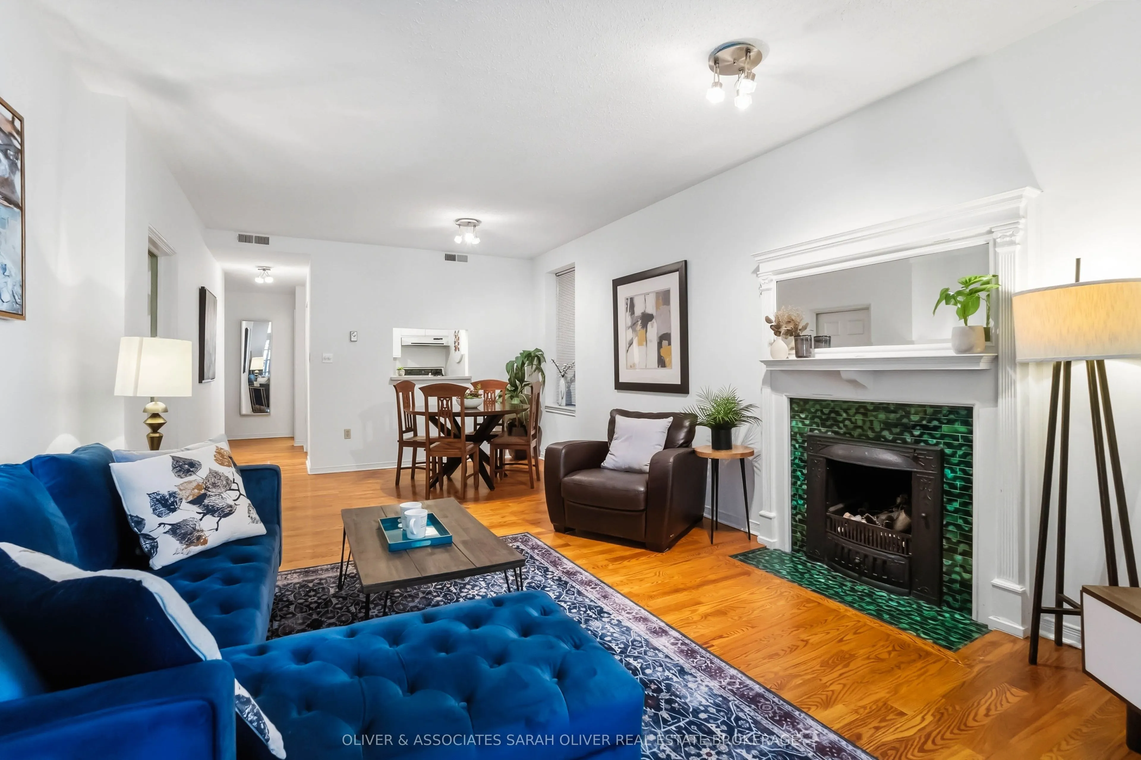 285 Queens Avenue #101