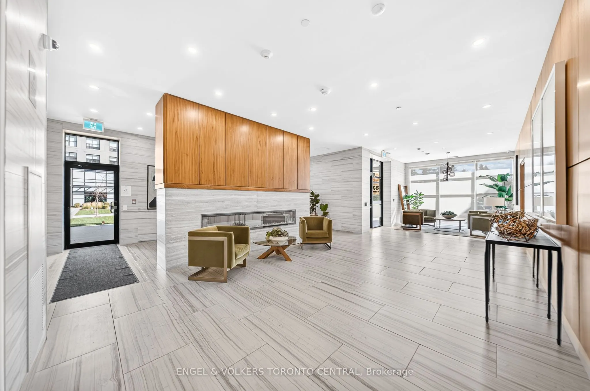 1878 Gordon Street #703