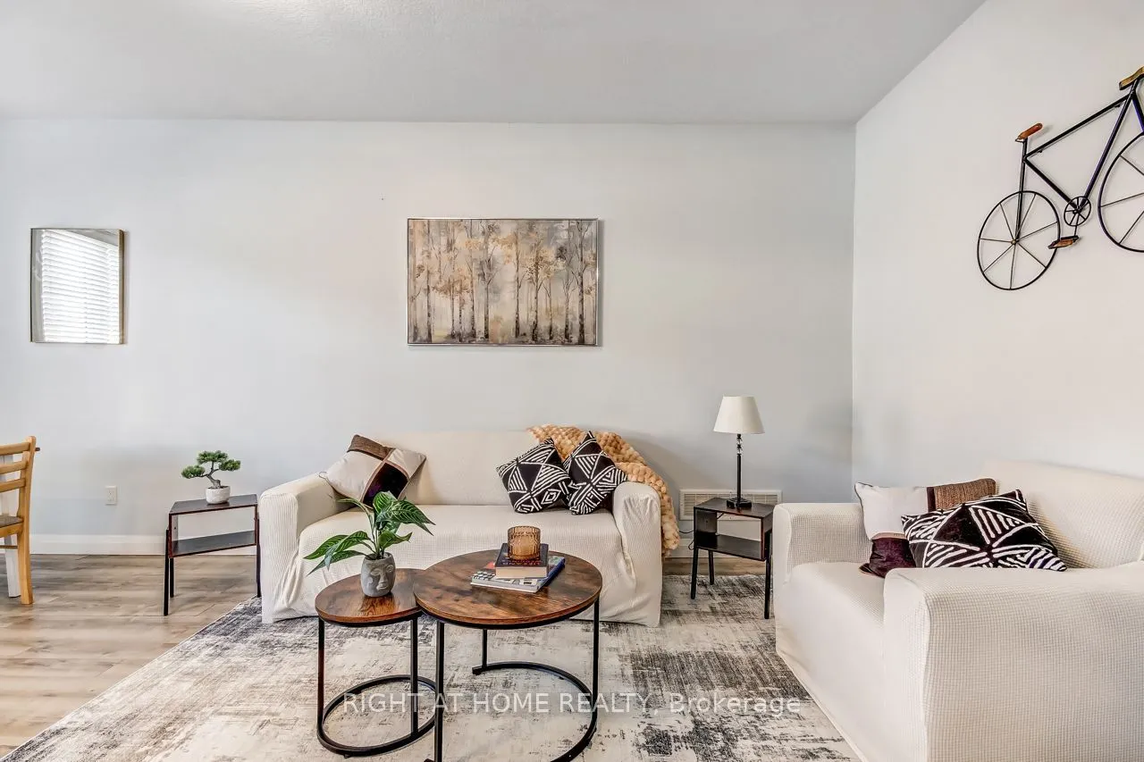 819 Kleinburg Drive #4