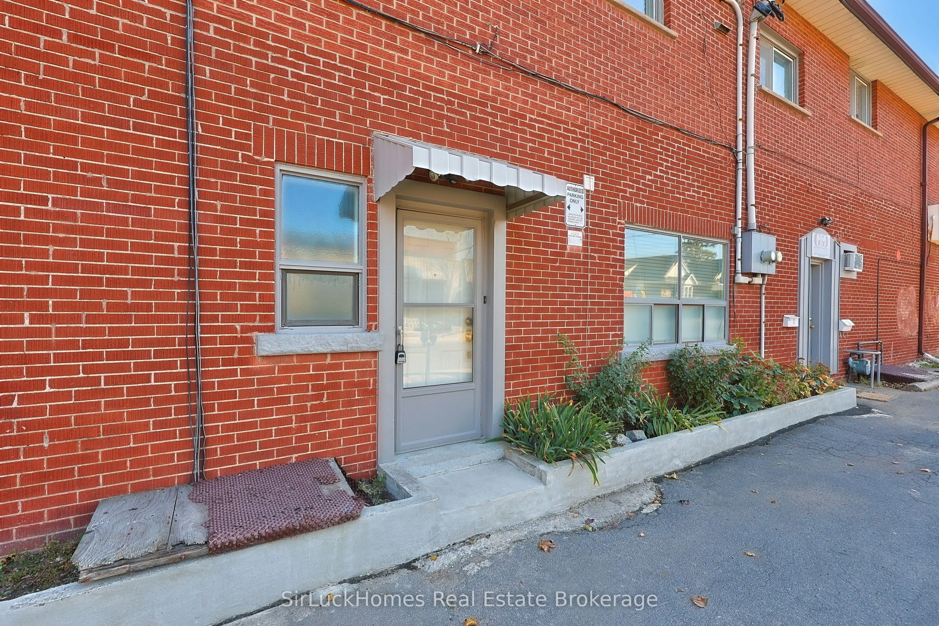 1241 Main Street E #1