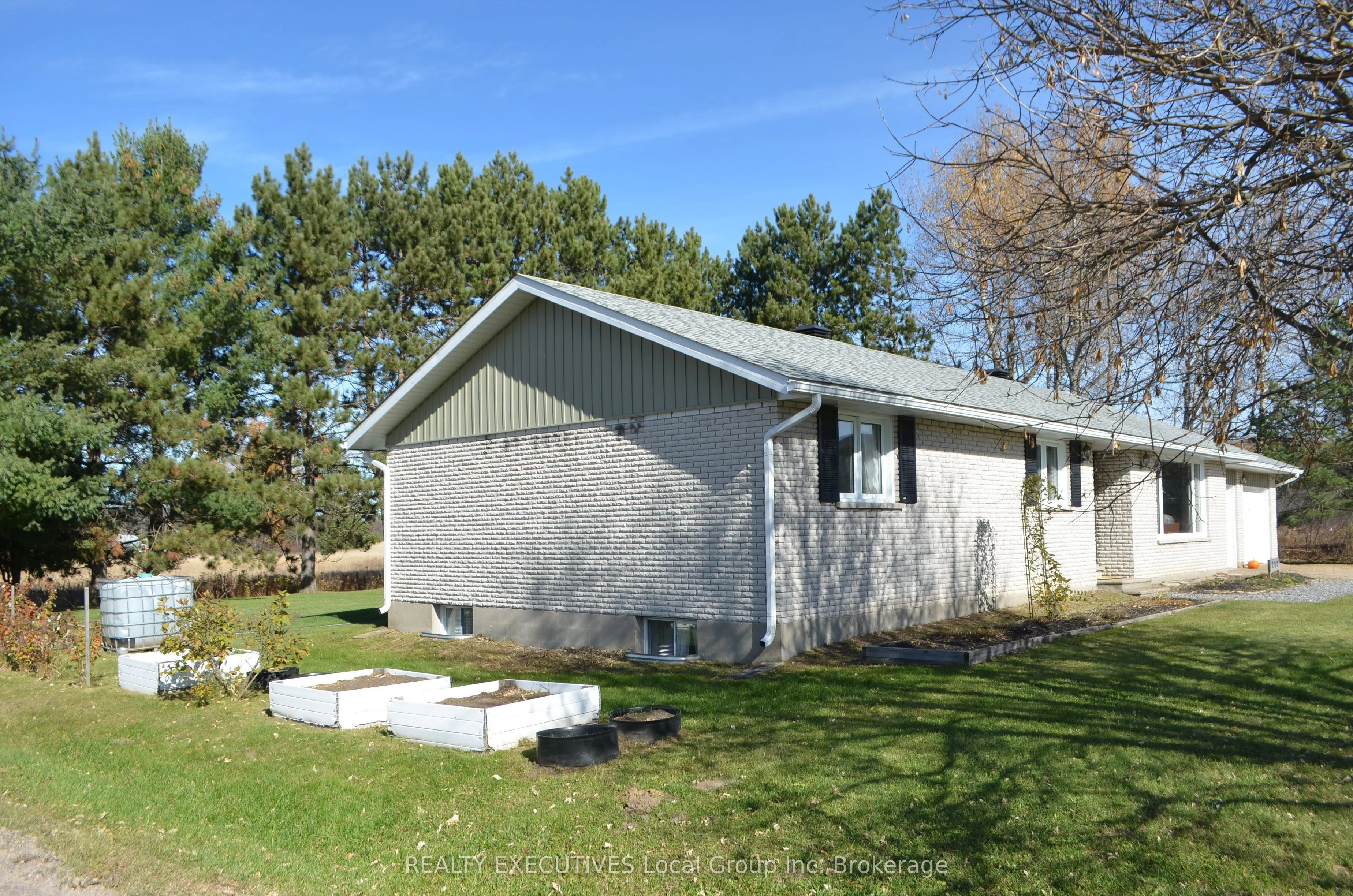 202 Young Street E