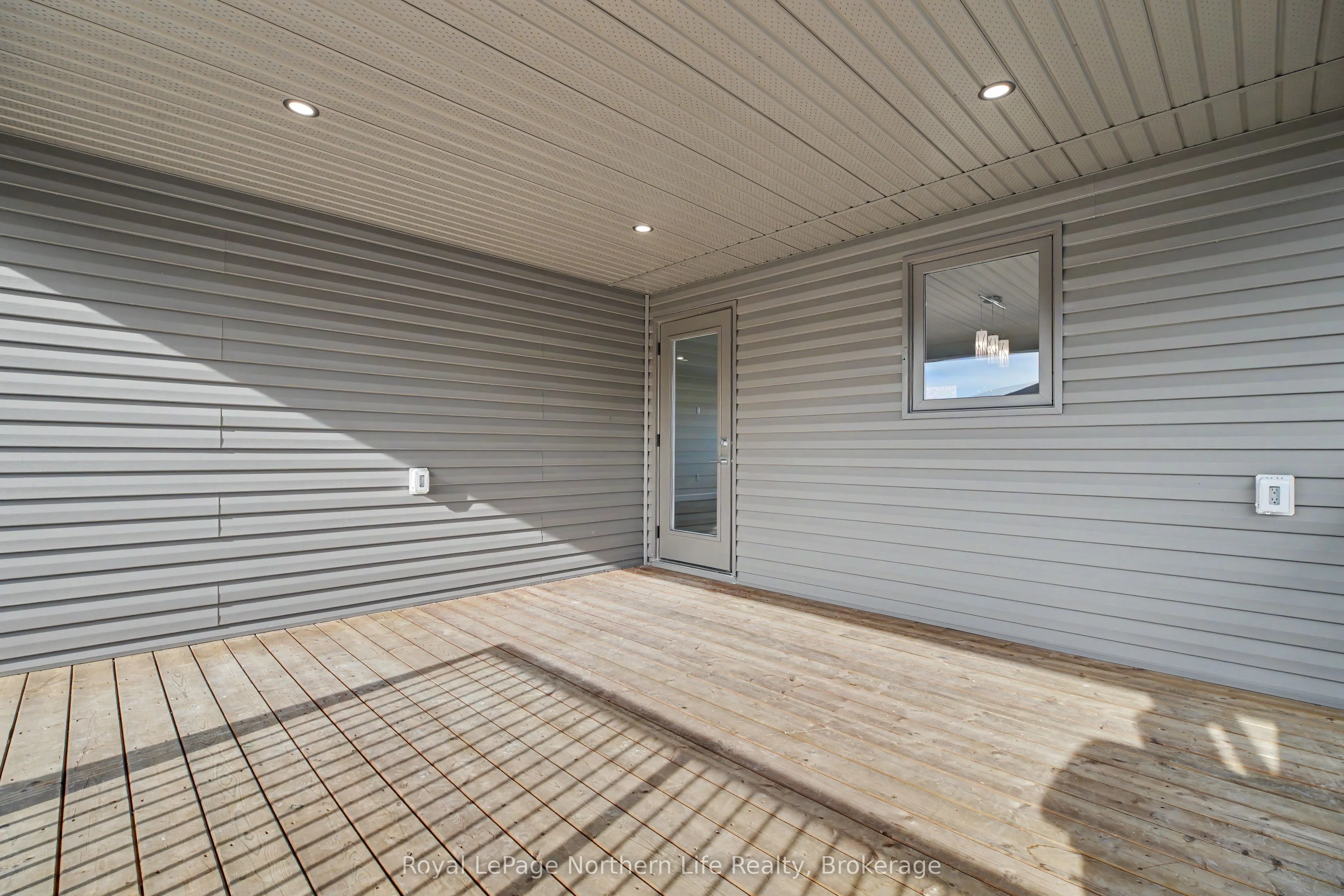 73 CARMICHAEL Drive