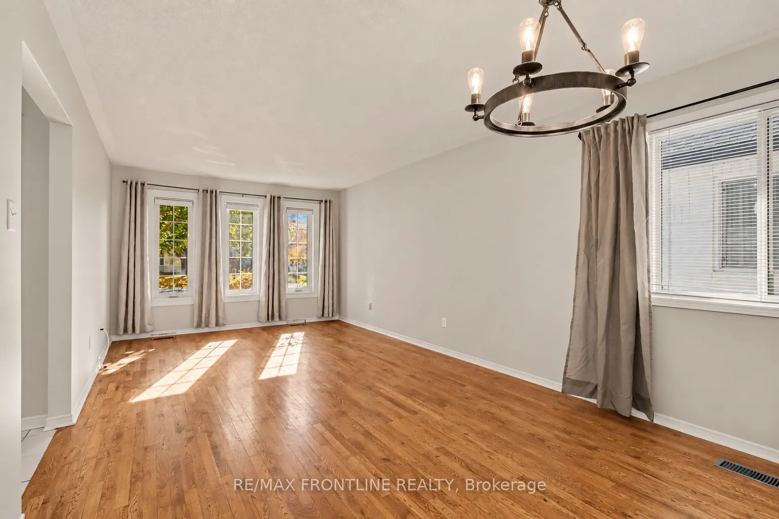 11 Treelawn Boulevard