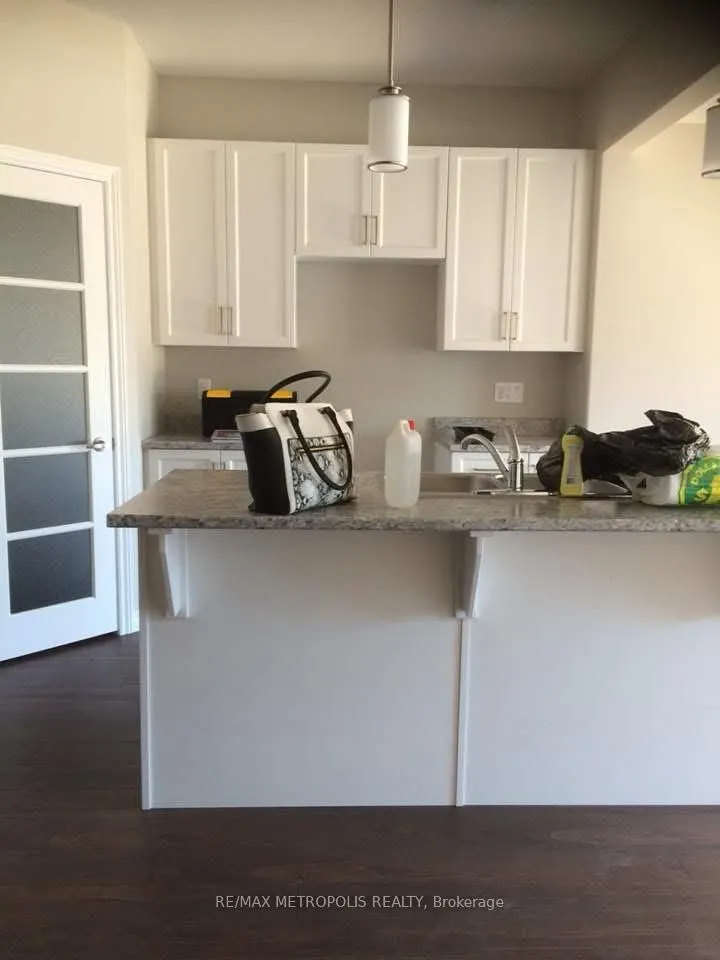38 Ledgerock Court