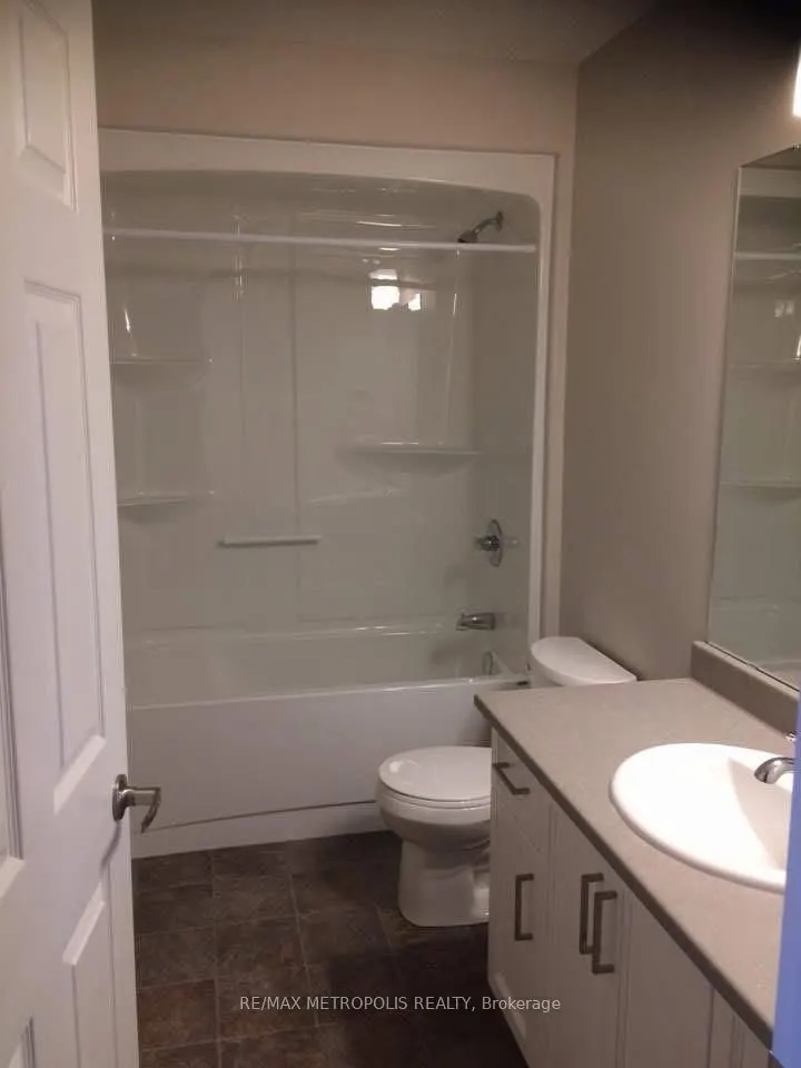 38 Ledgerock Court