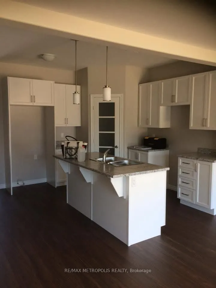 38 Ledgerock Court