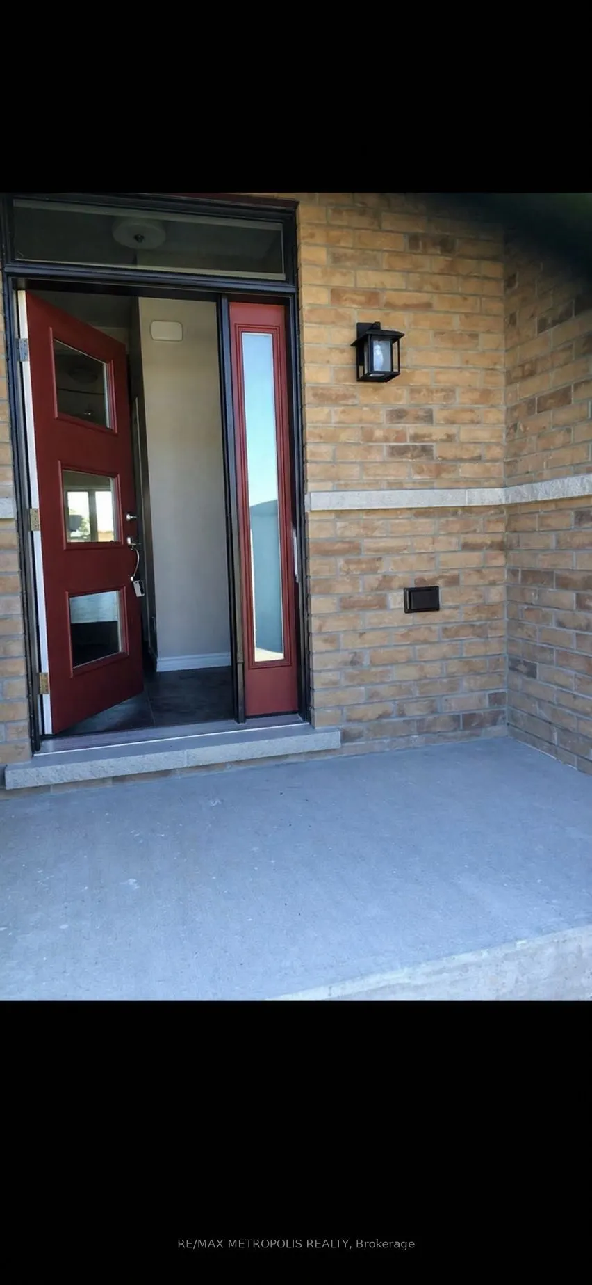38 Ledgerock Court