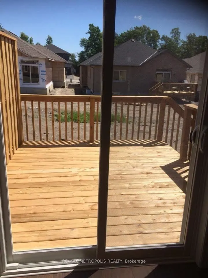 38 Ledgerock Court