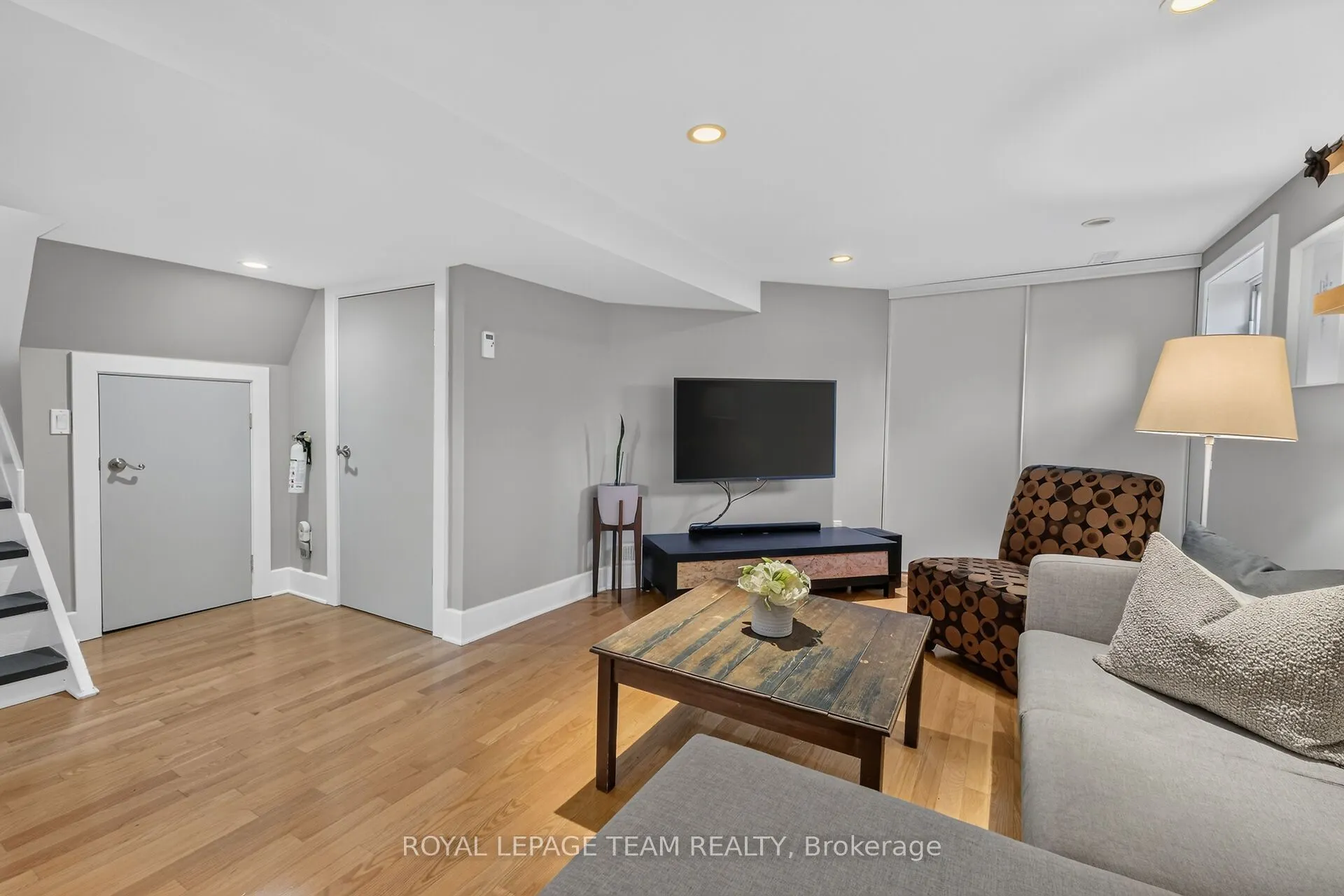 239 Harcourt Avenue