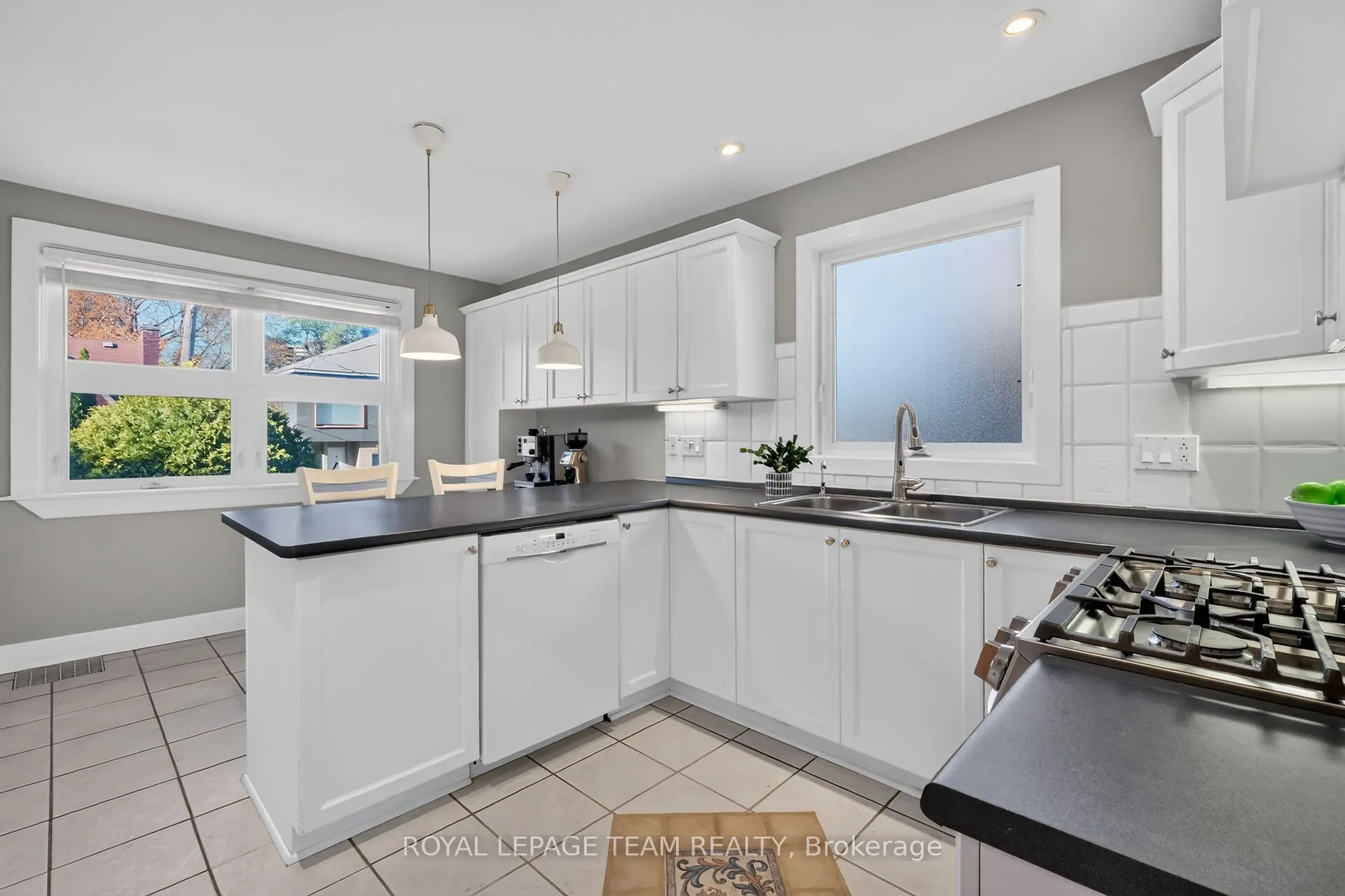 239 Harcourt Avenue