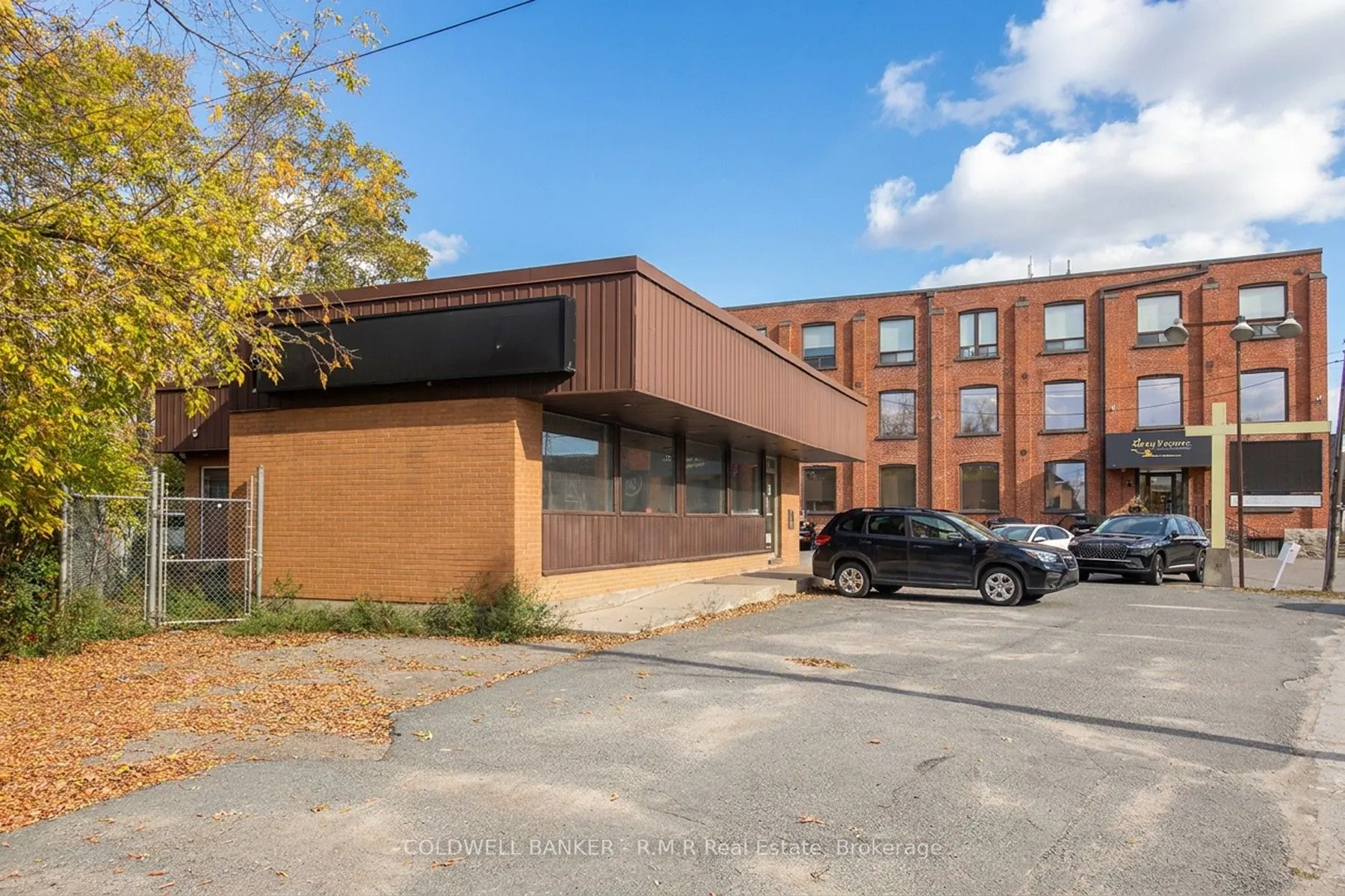 405 George Street S