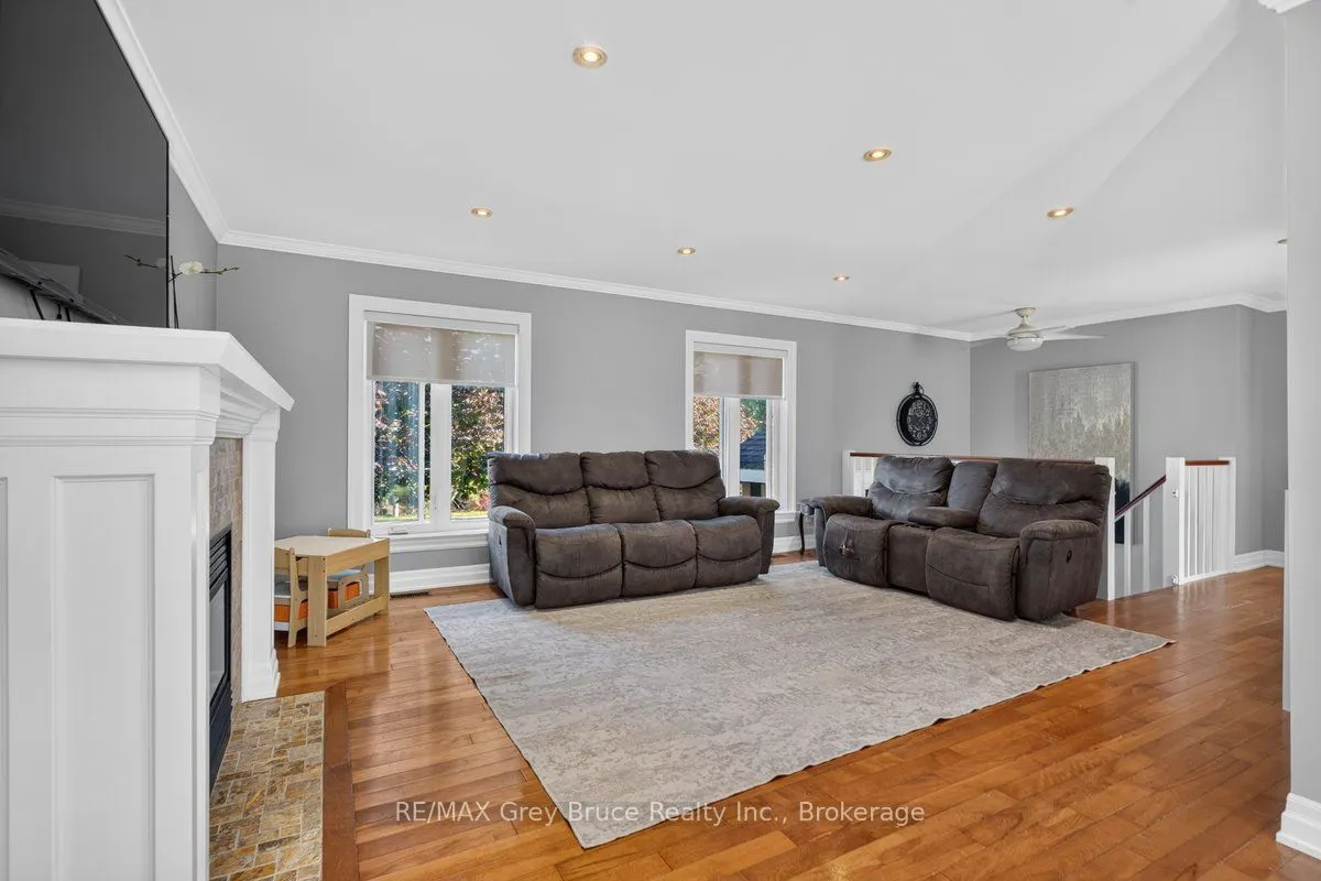 436 Balmy Beach Road