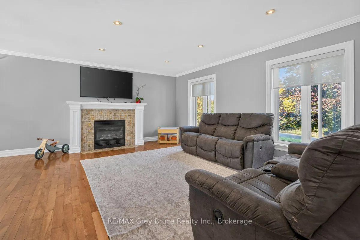 436 Balmy Beach Road