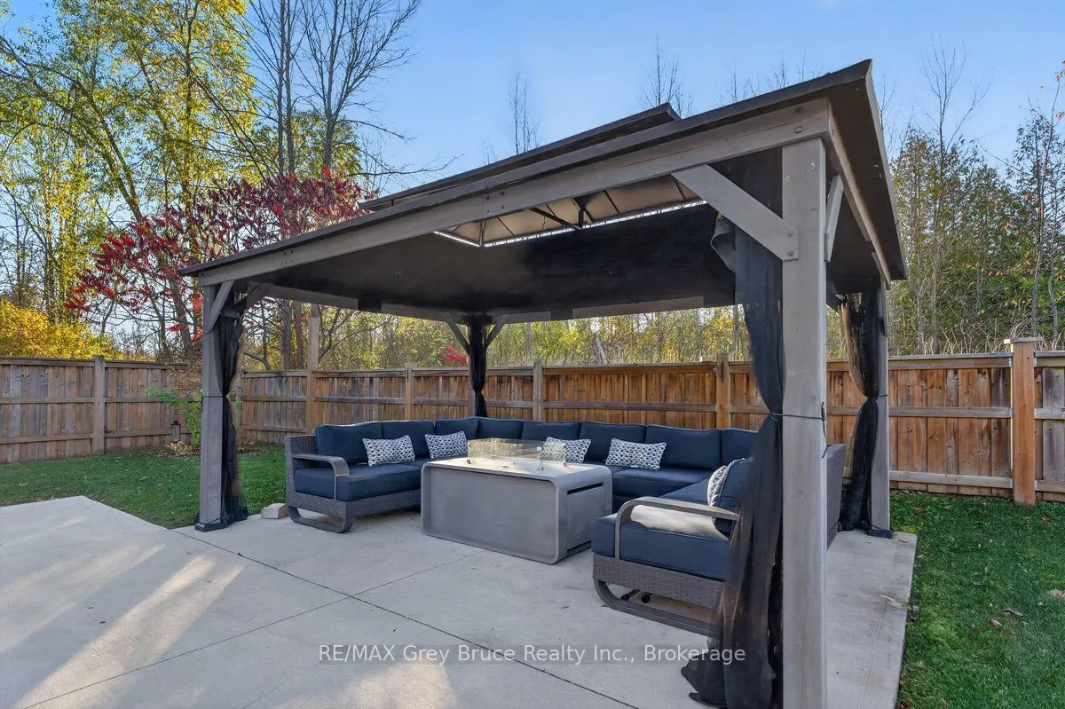 436 Balmy Beach Road
