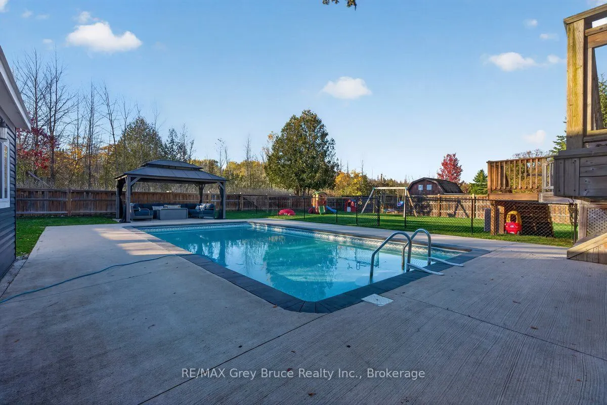 436 Balmy Beach Road