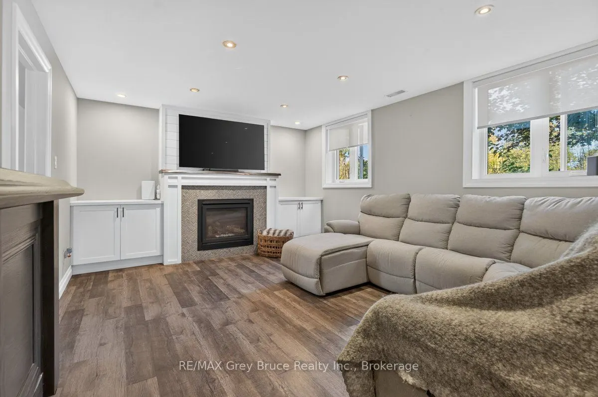 436 Balmy Beach Road