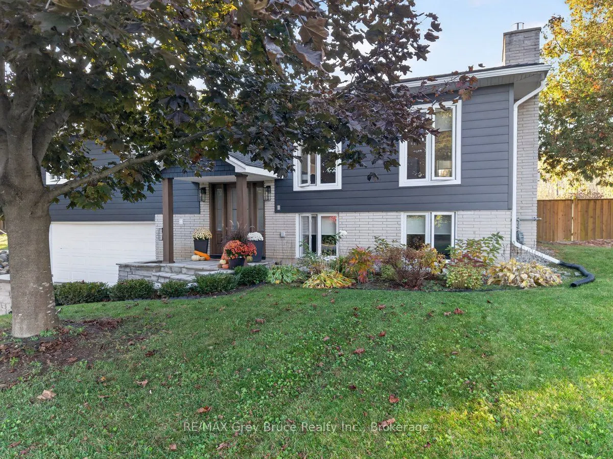 436 Balmy Beach Road