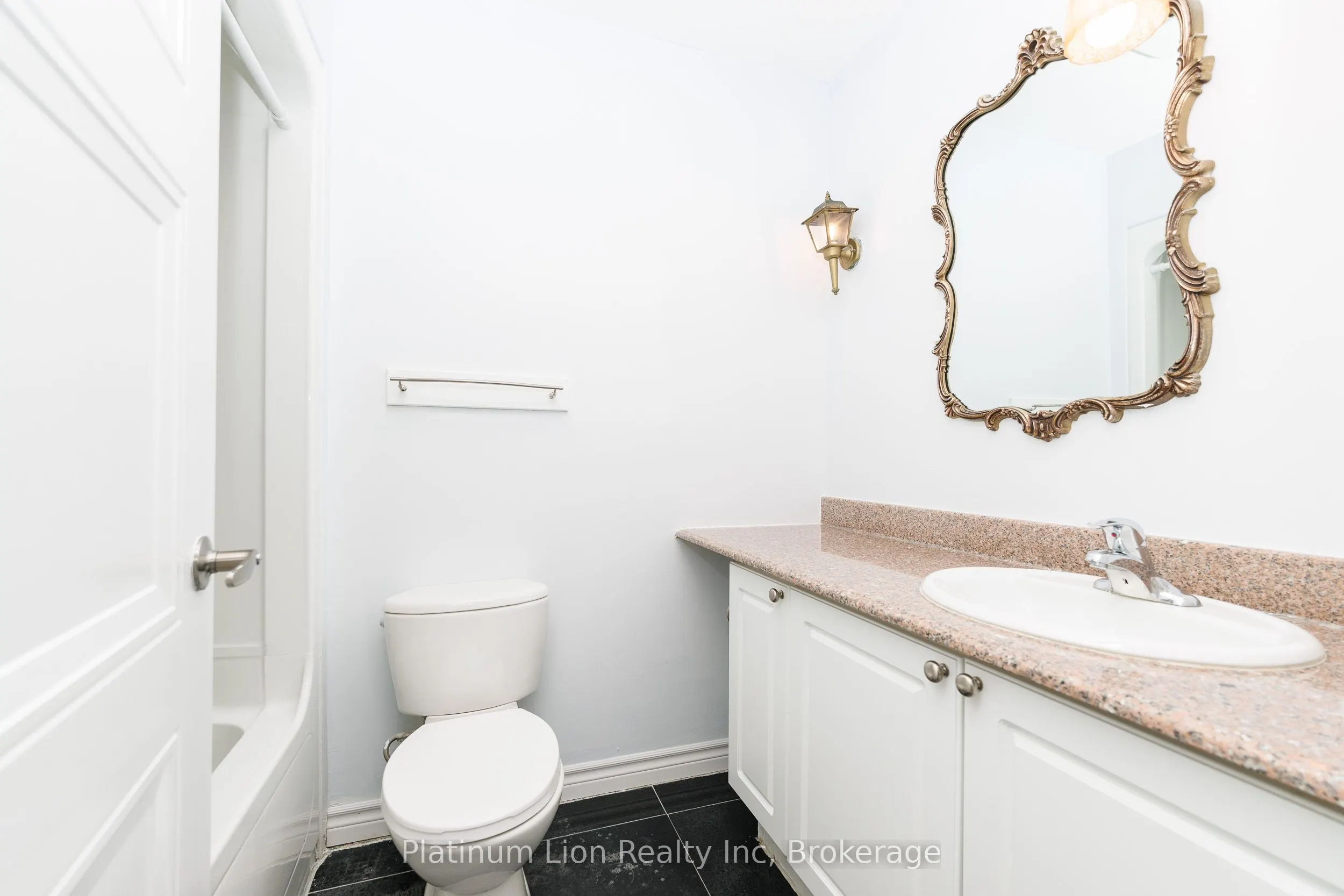 135 James Street S #910