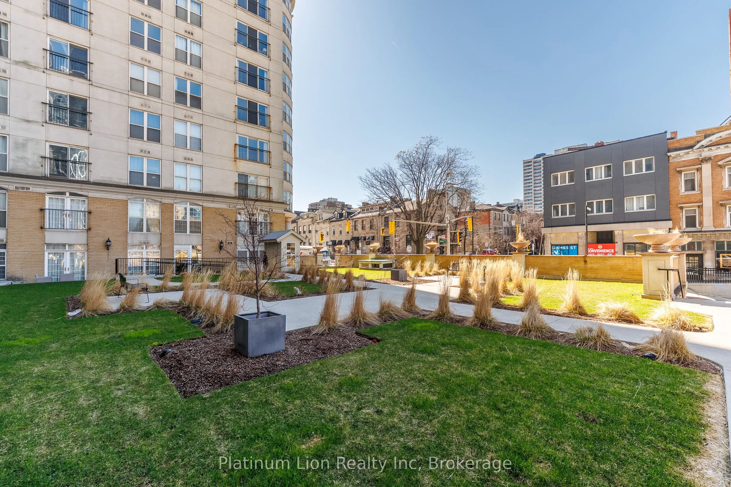 135 James Street S #910