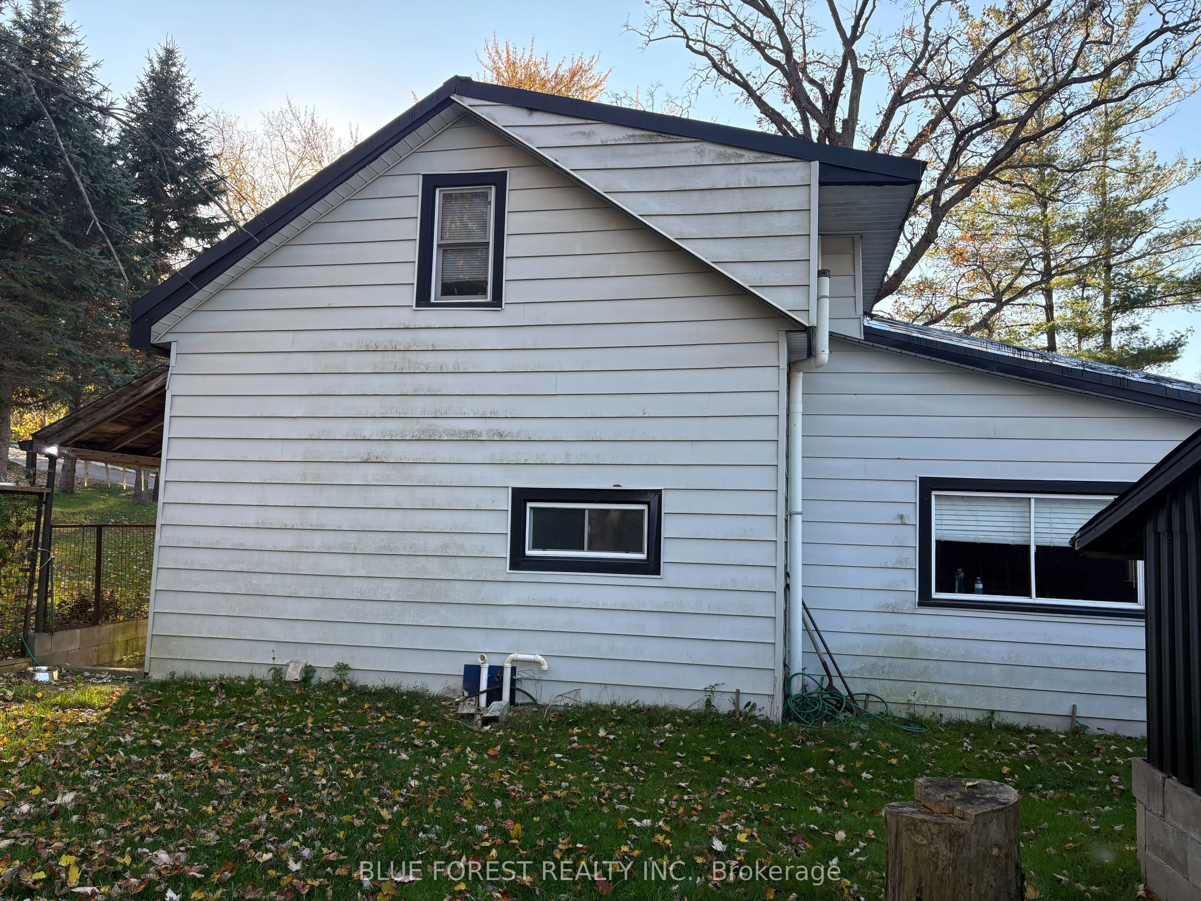 15 Charles Street N