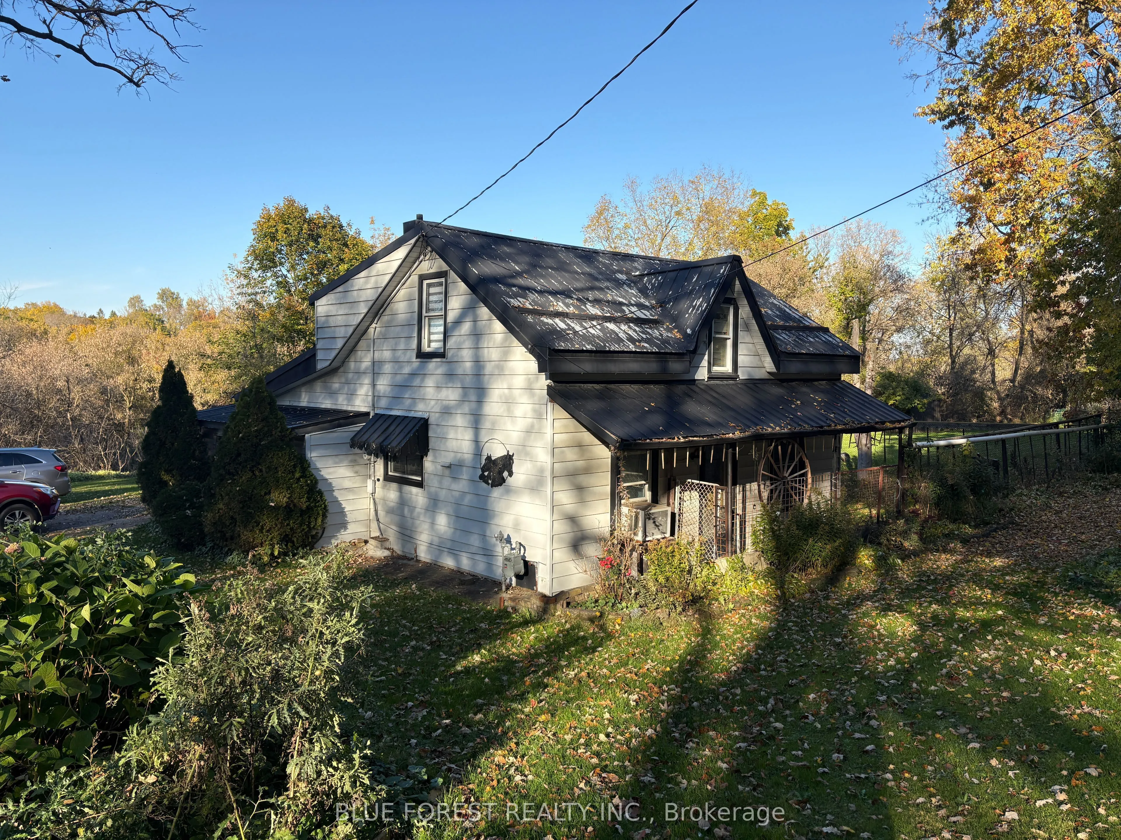 15 Charles Street N