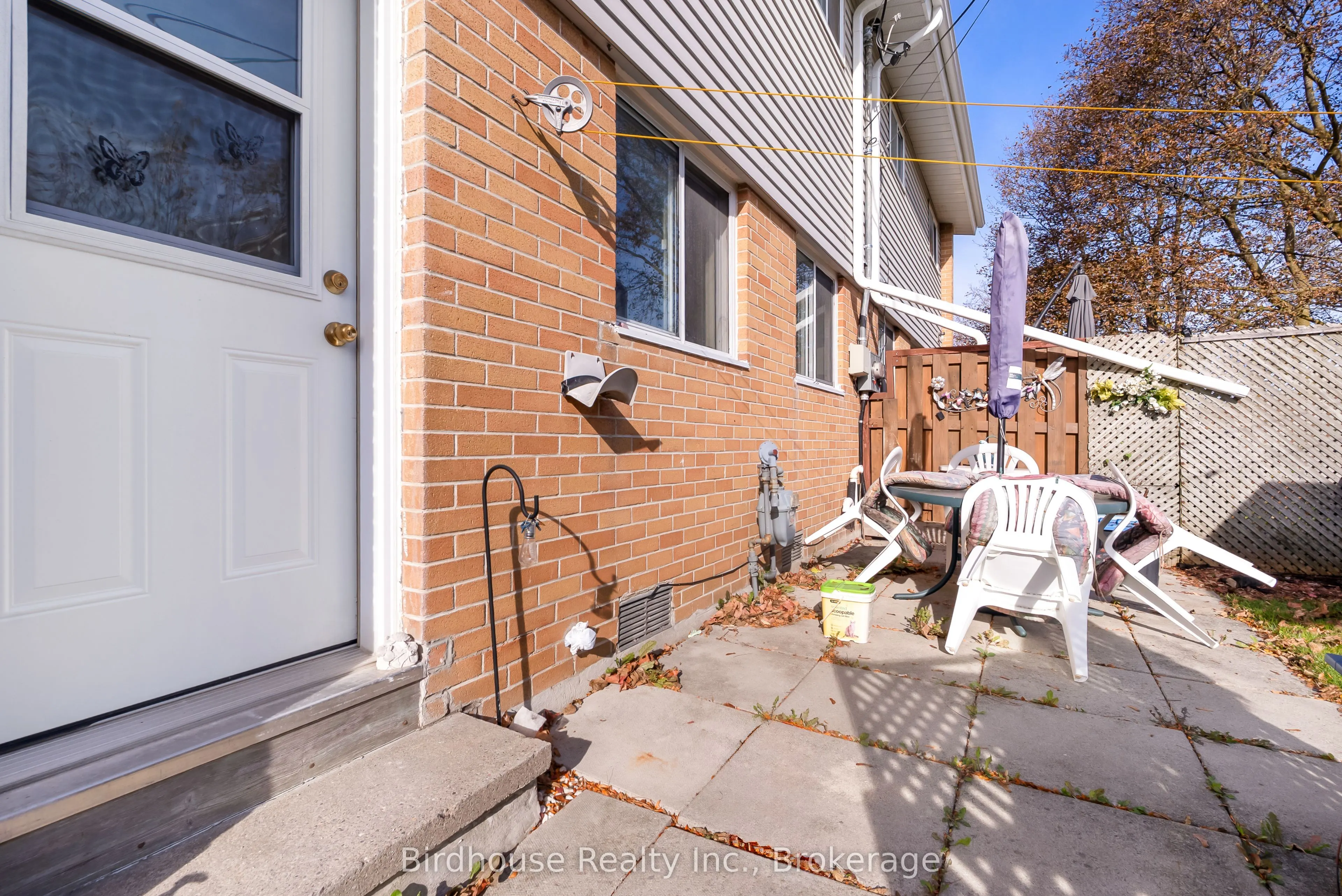 16 Logie Street