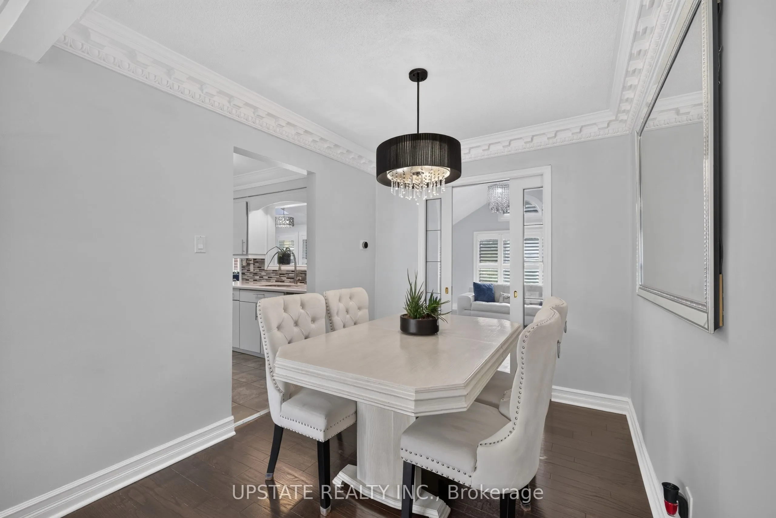 221 Cedarwoods Crescent