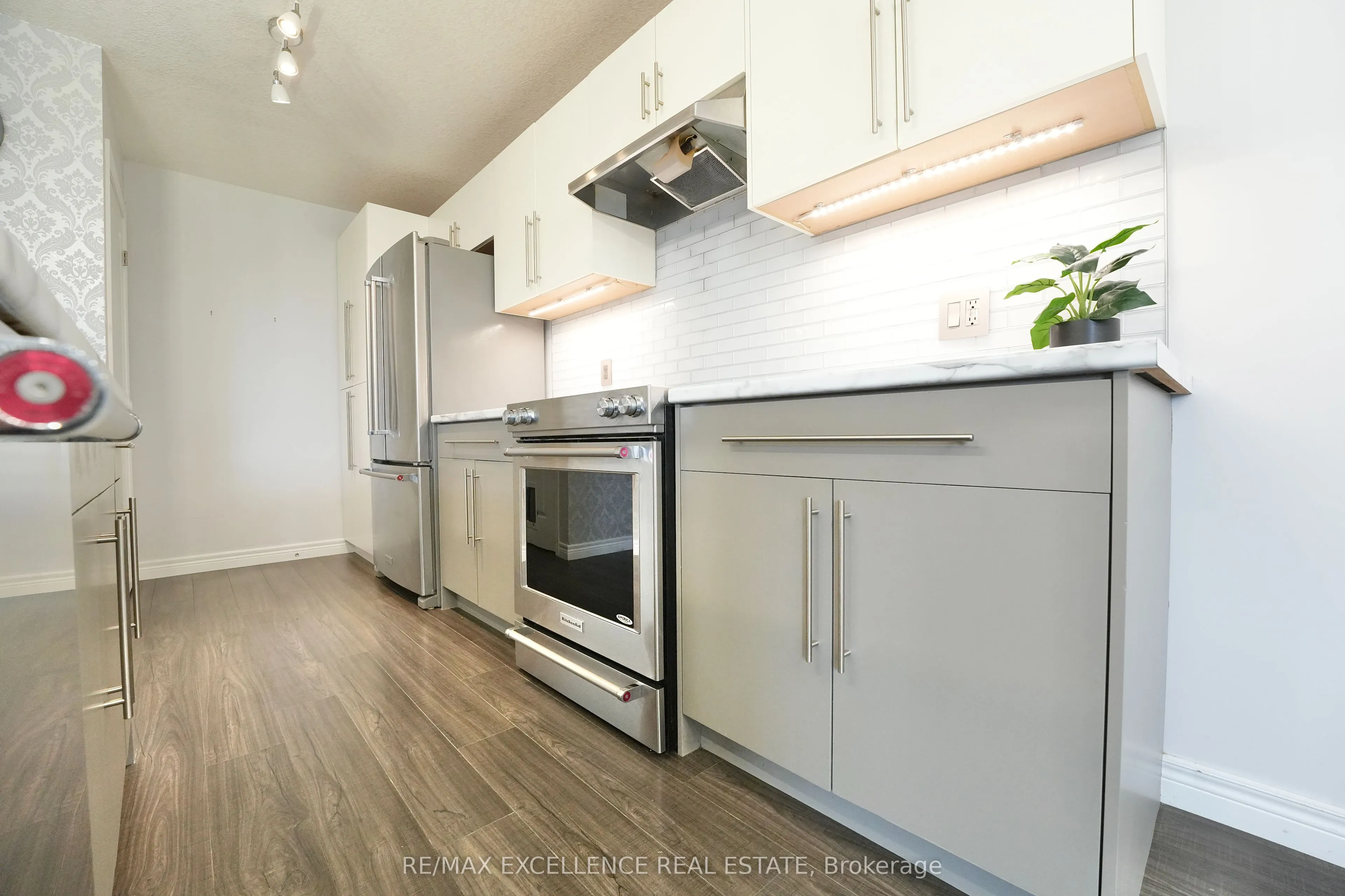 1954 FOXRIDGE Crescent