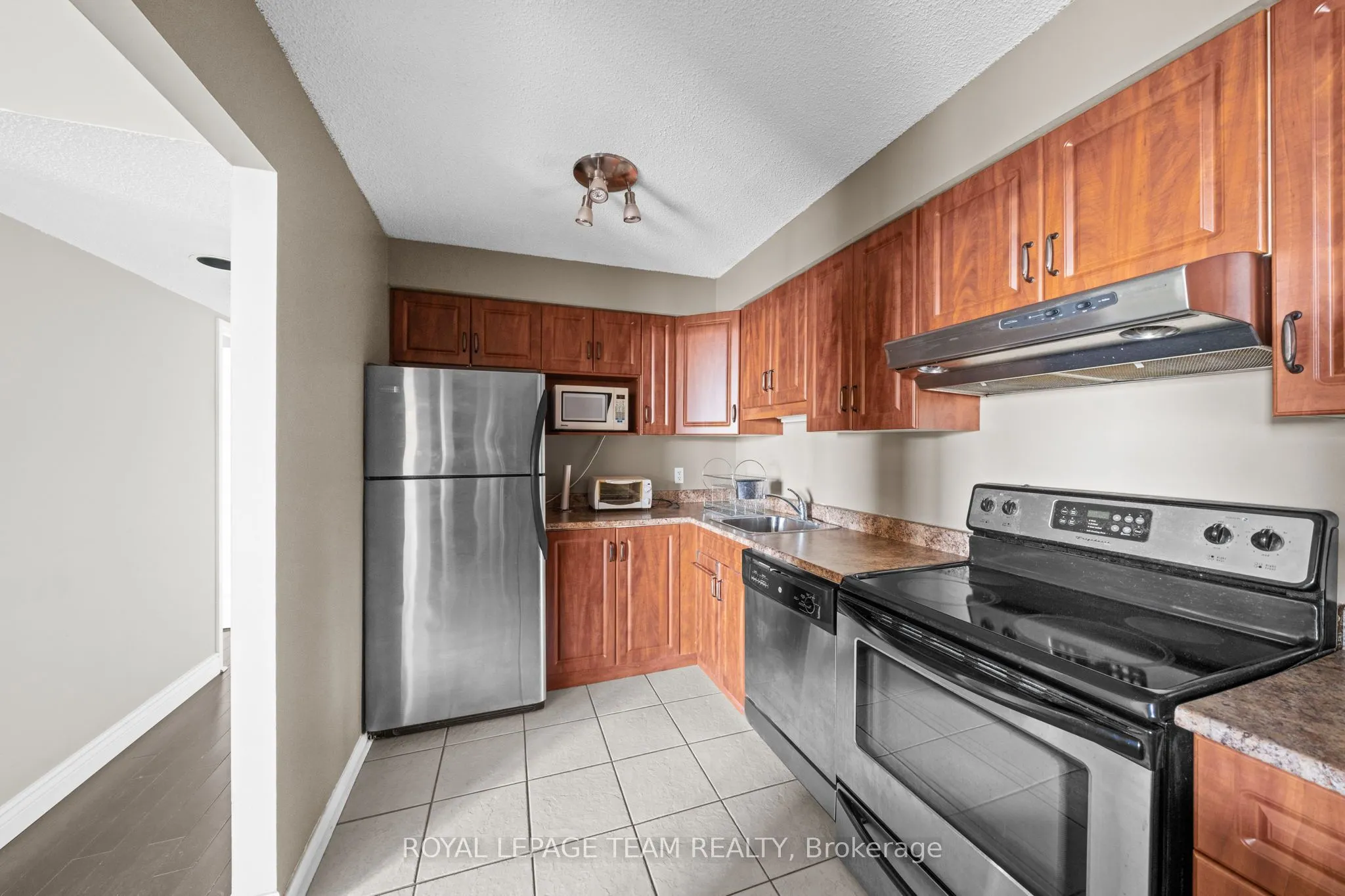 199 Kent Street #1705