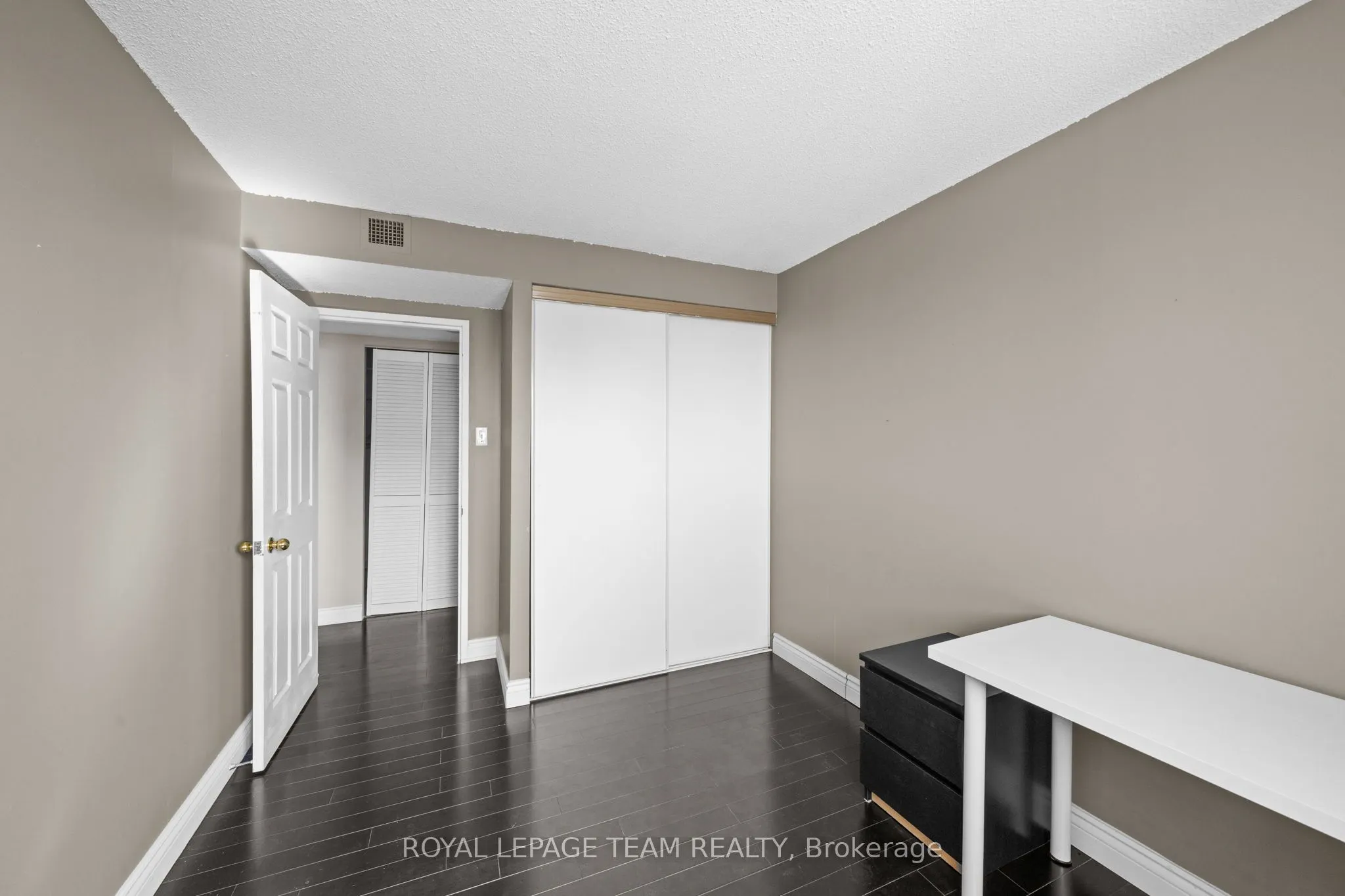 199 Kent Street #1705