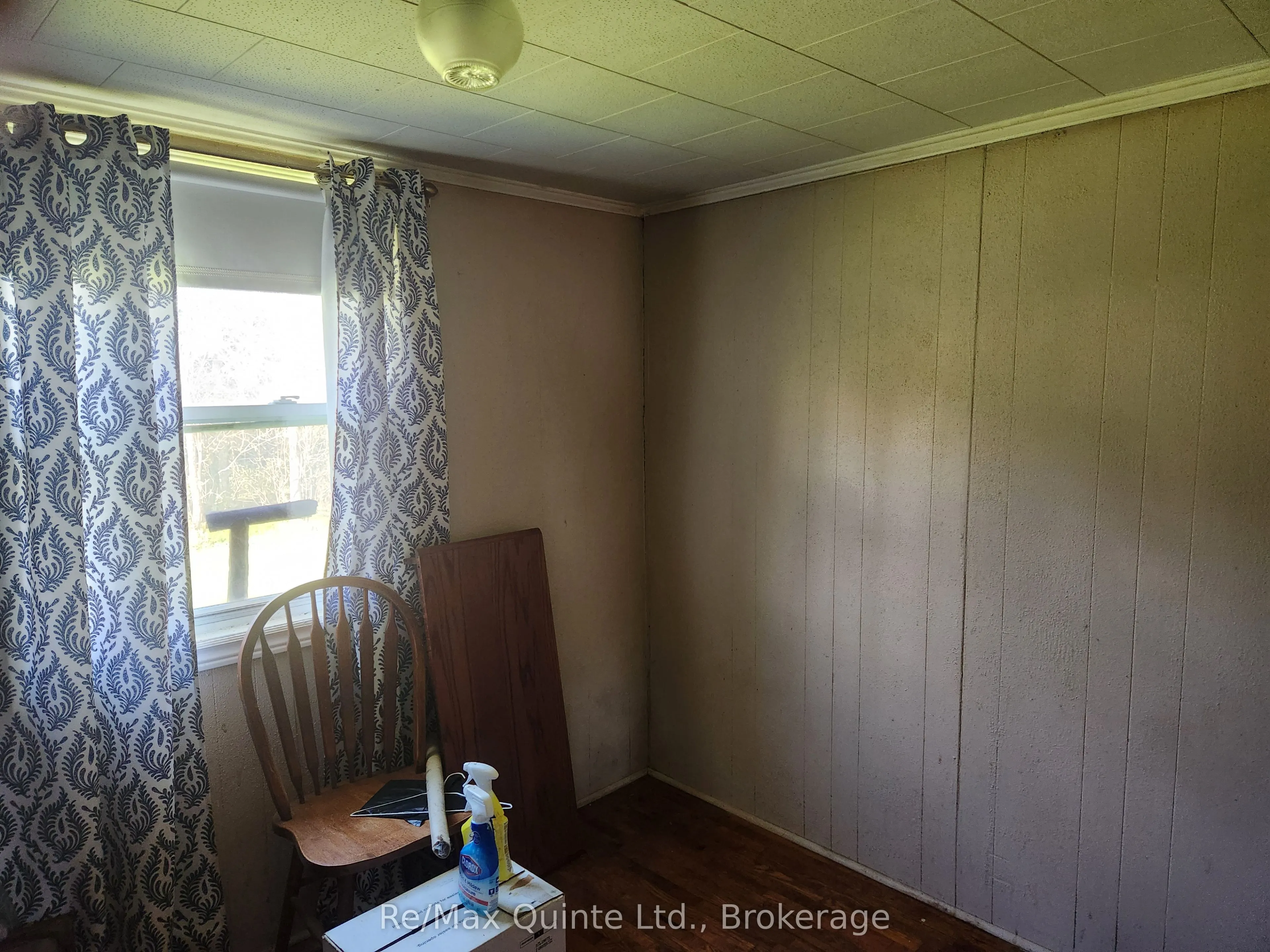 182 Smokes Point Road