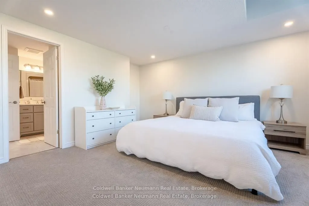 46 Darling Crescent