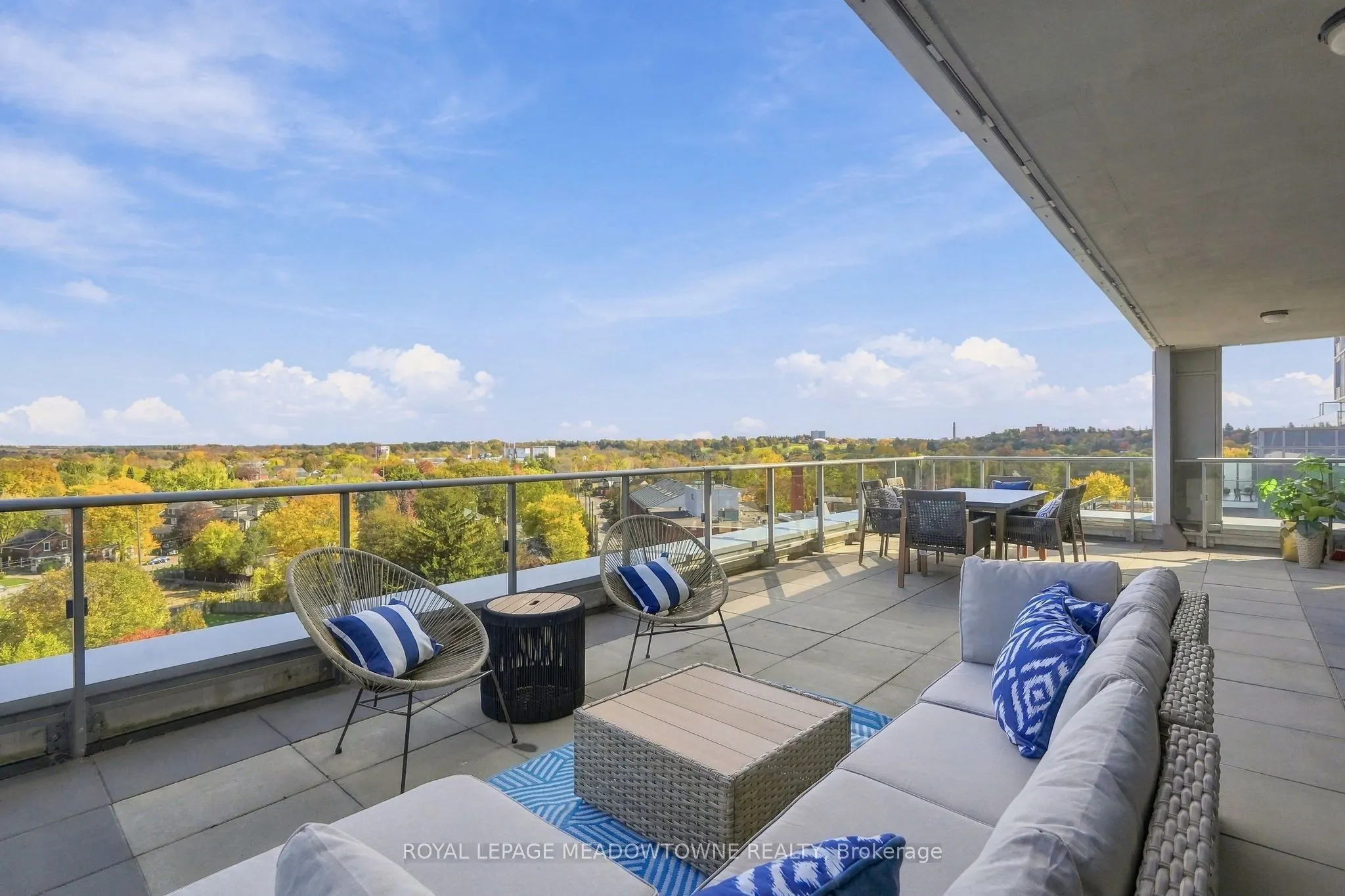 73 Arthur Street S #802