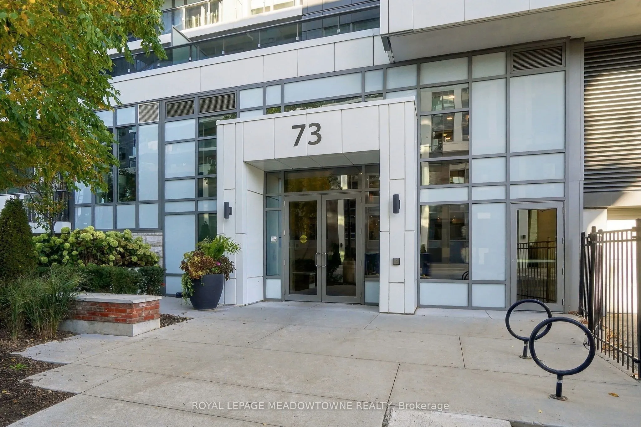 73 Arthur Street S #802