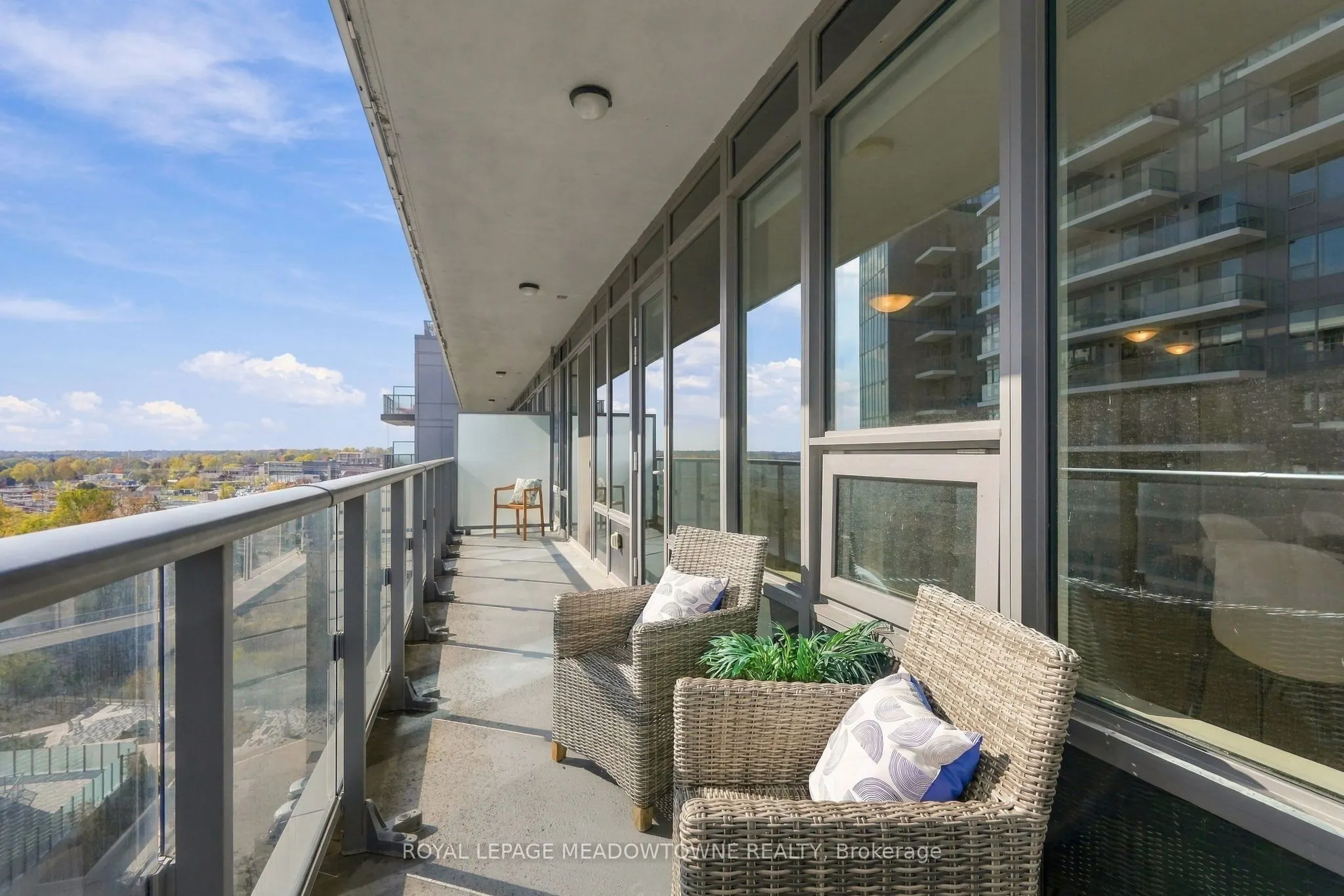 73 Arthur Street S #802