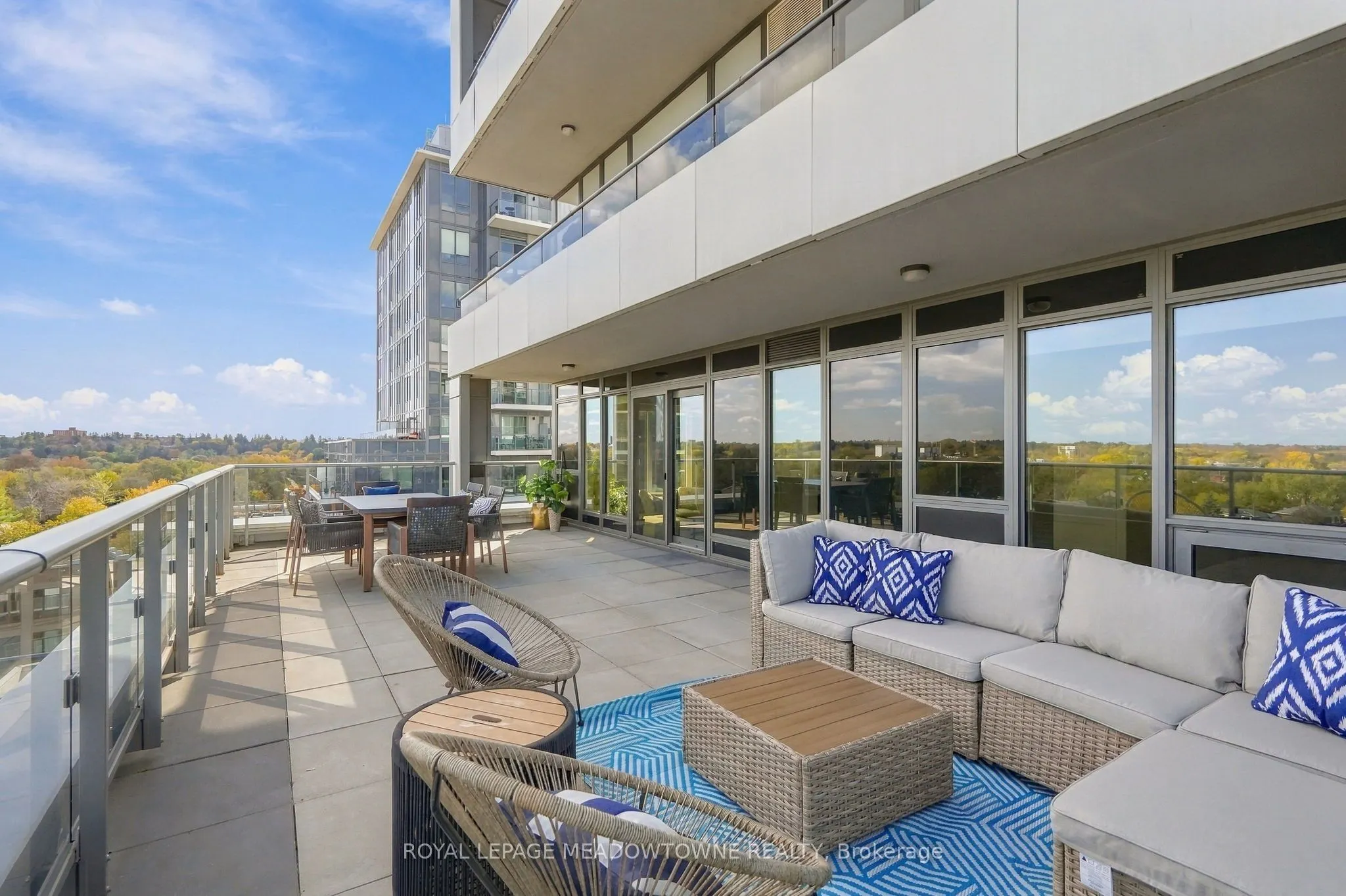 73 Arthur Street S #802