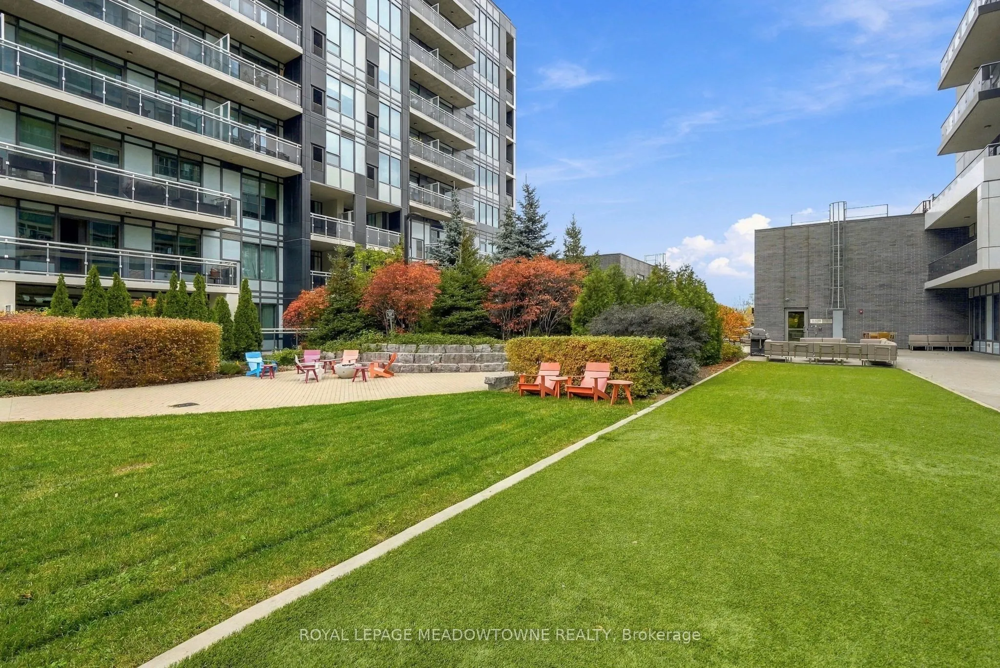 73 Arthur Street S #802