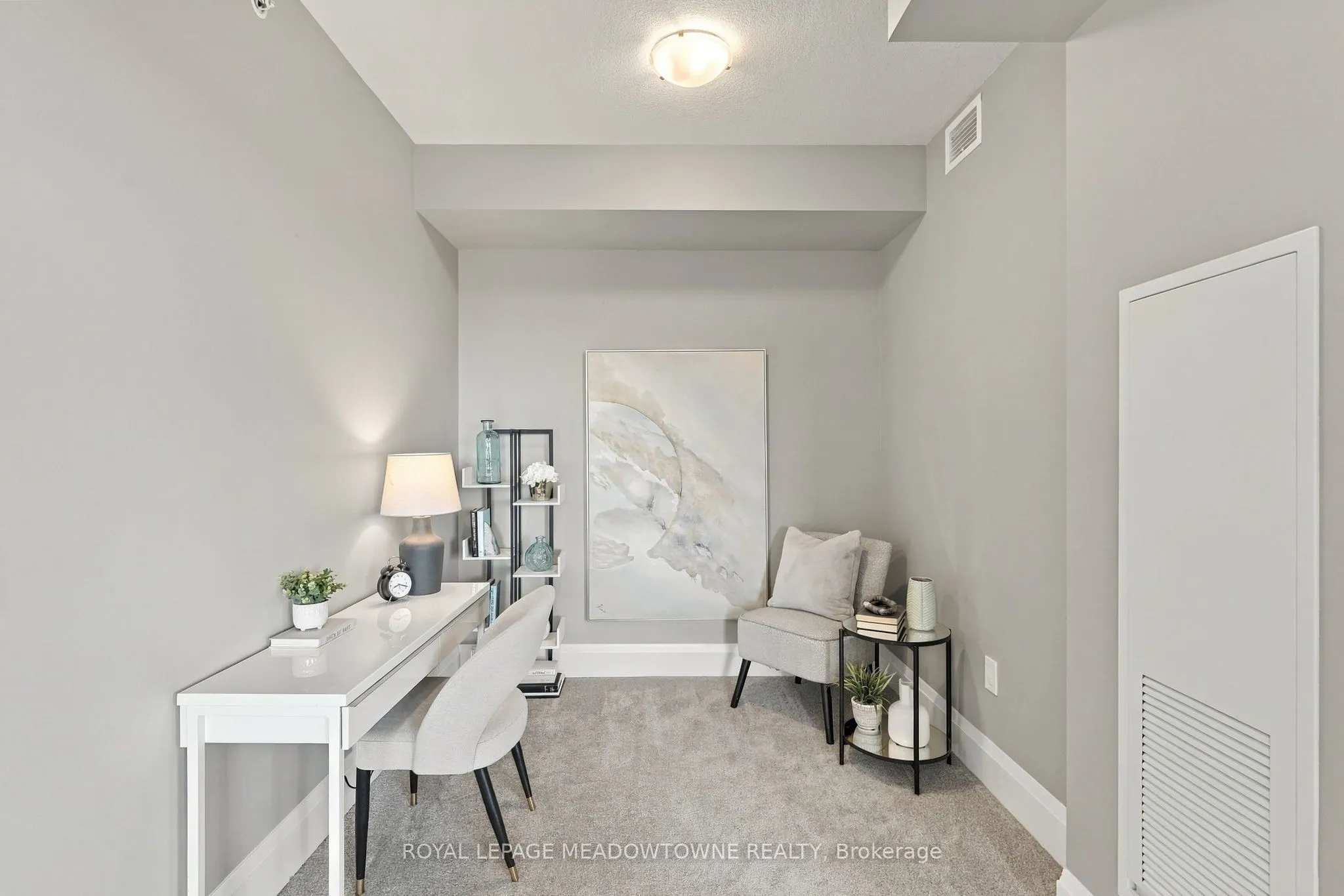73 Arthur Street S #802