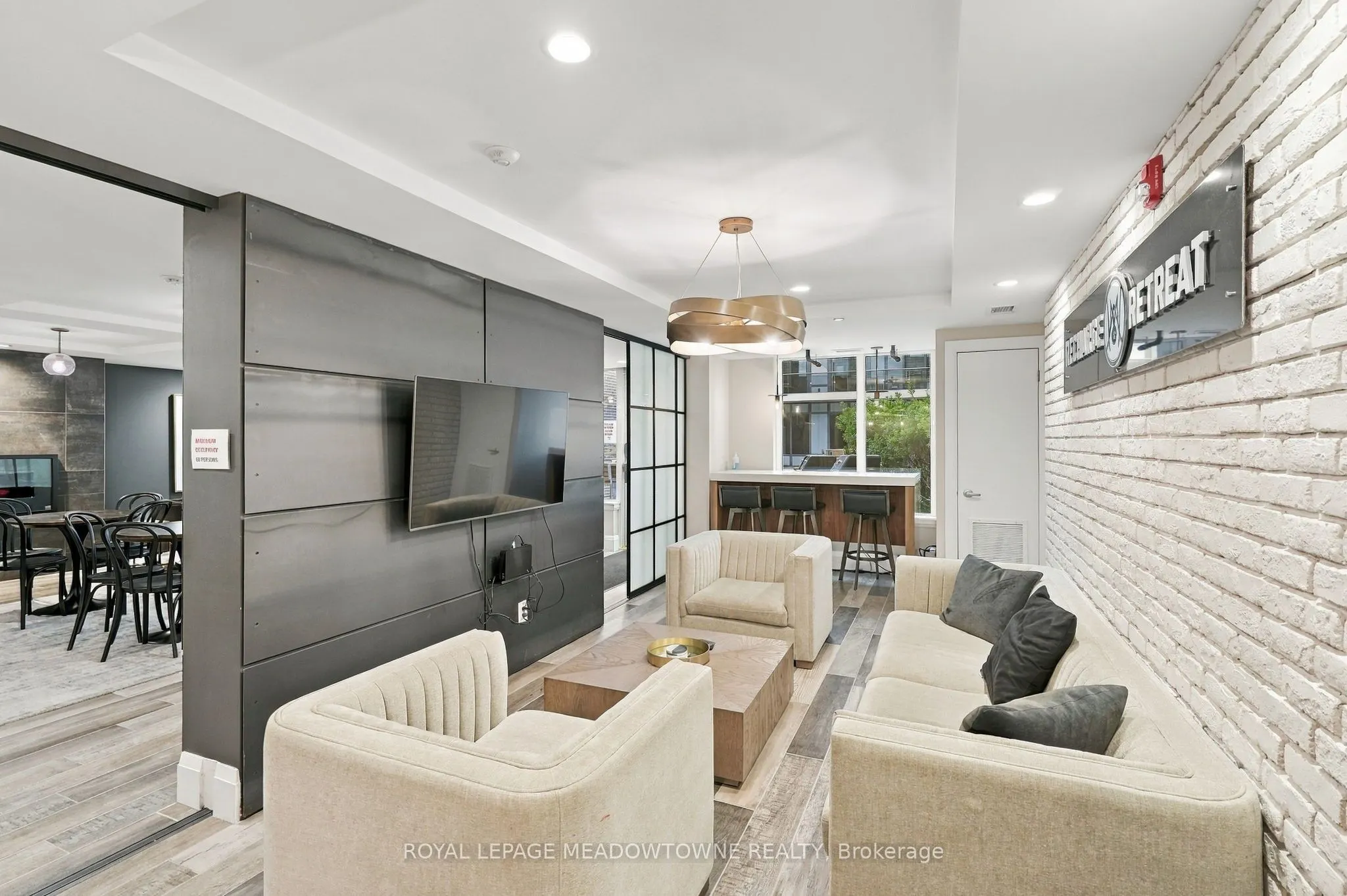 73 Arthur Street S #802