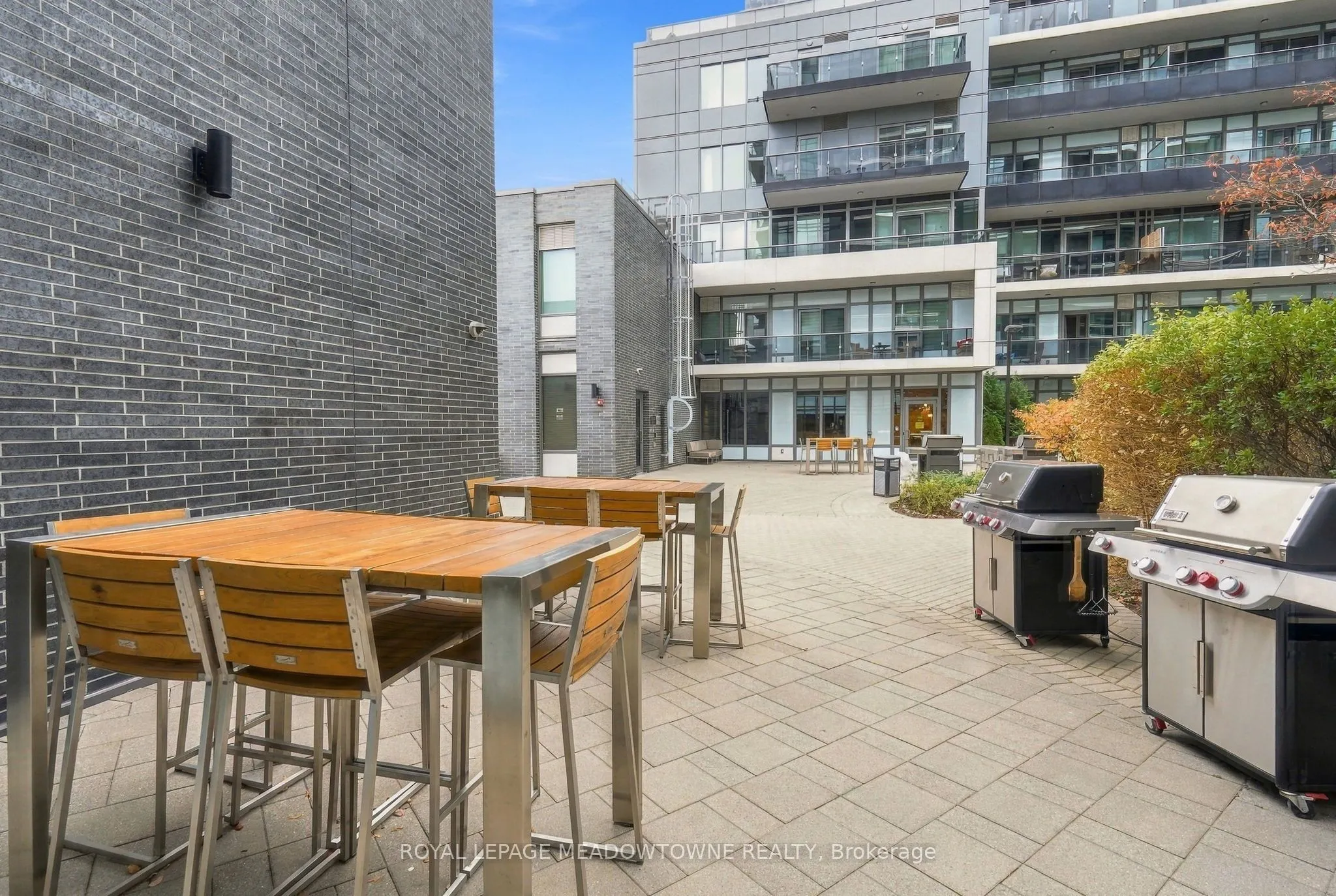 73 Arthur Street S #802