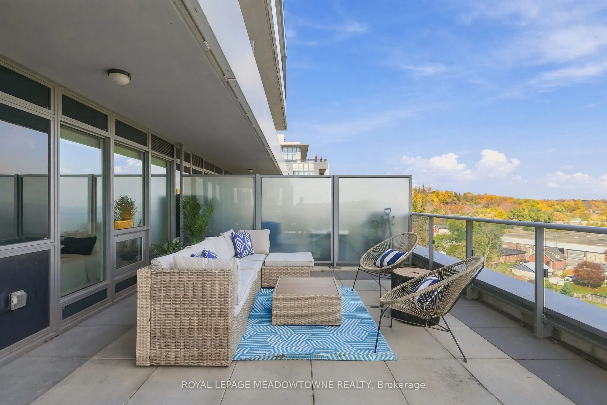 73 Arthur Street S #802