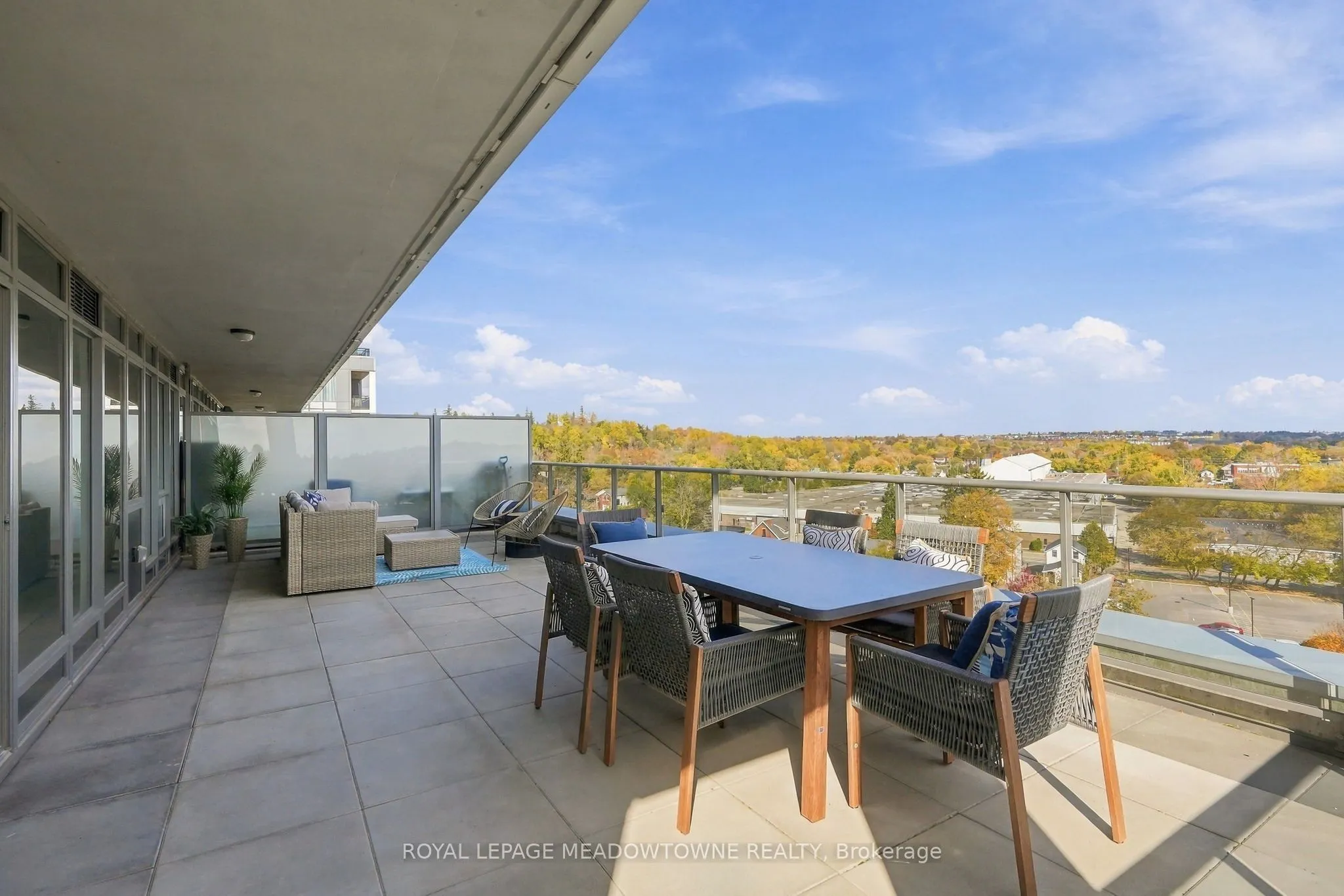 73 Arthur Street S #802