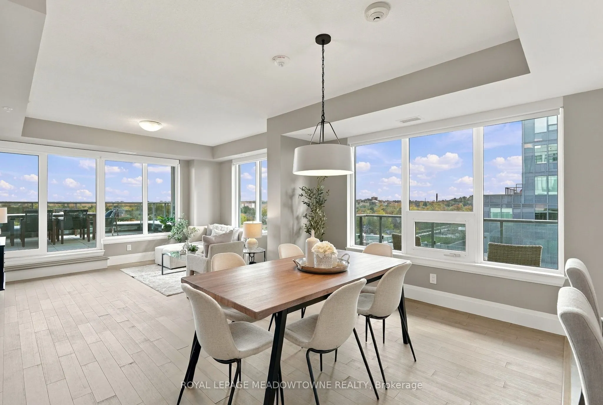73 Arthur Street S #802