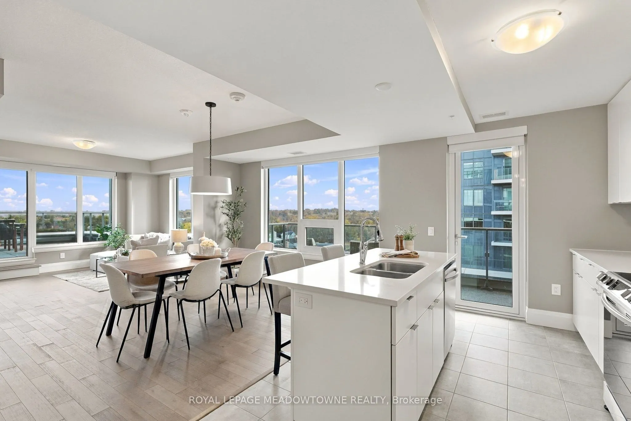 73 Arthur Street S #802