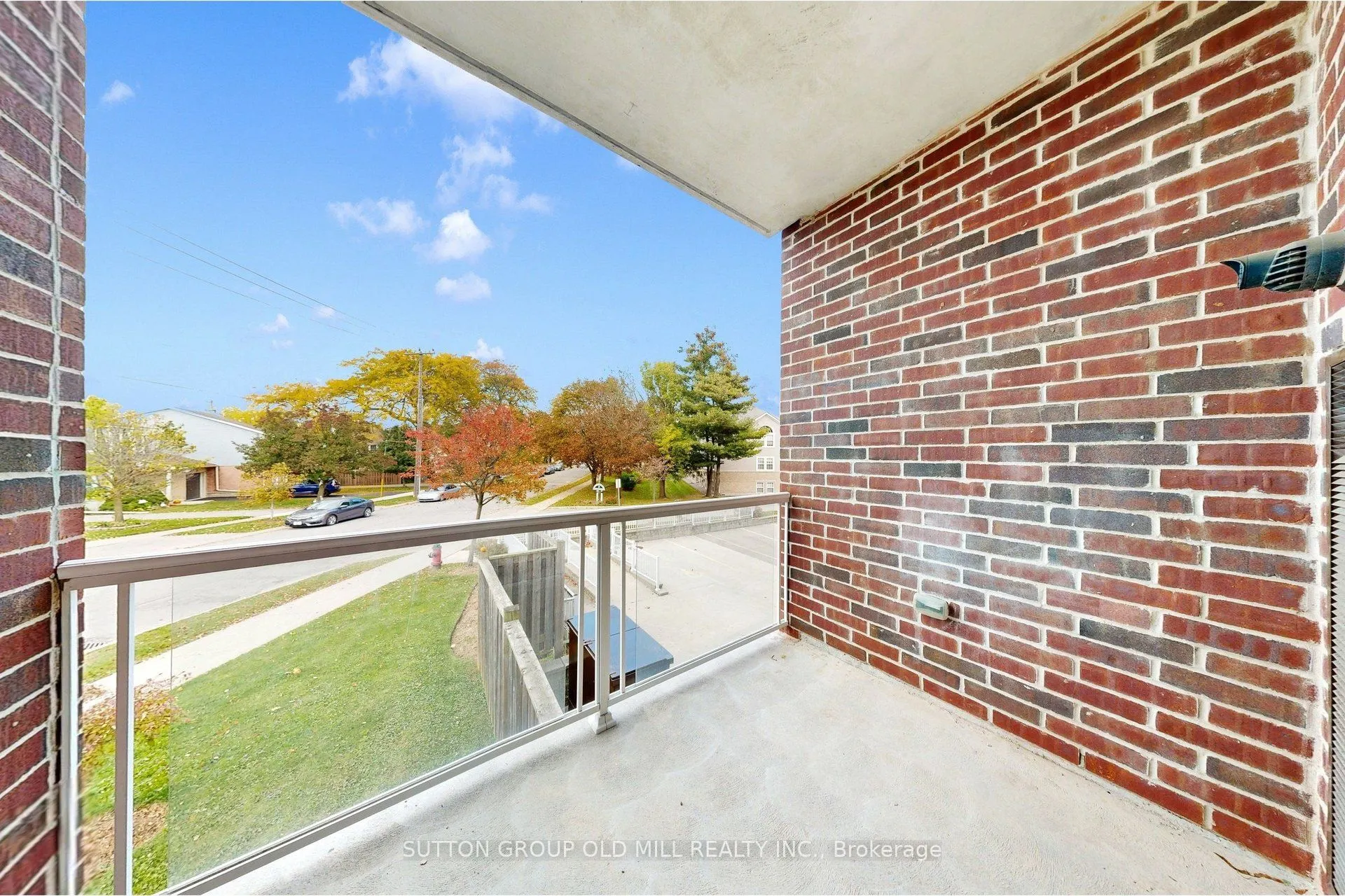 95 Wilson St Street W #102