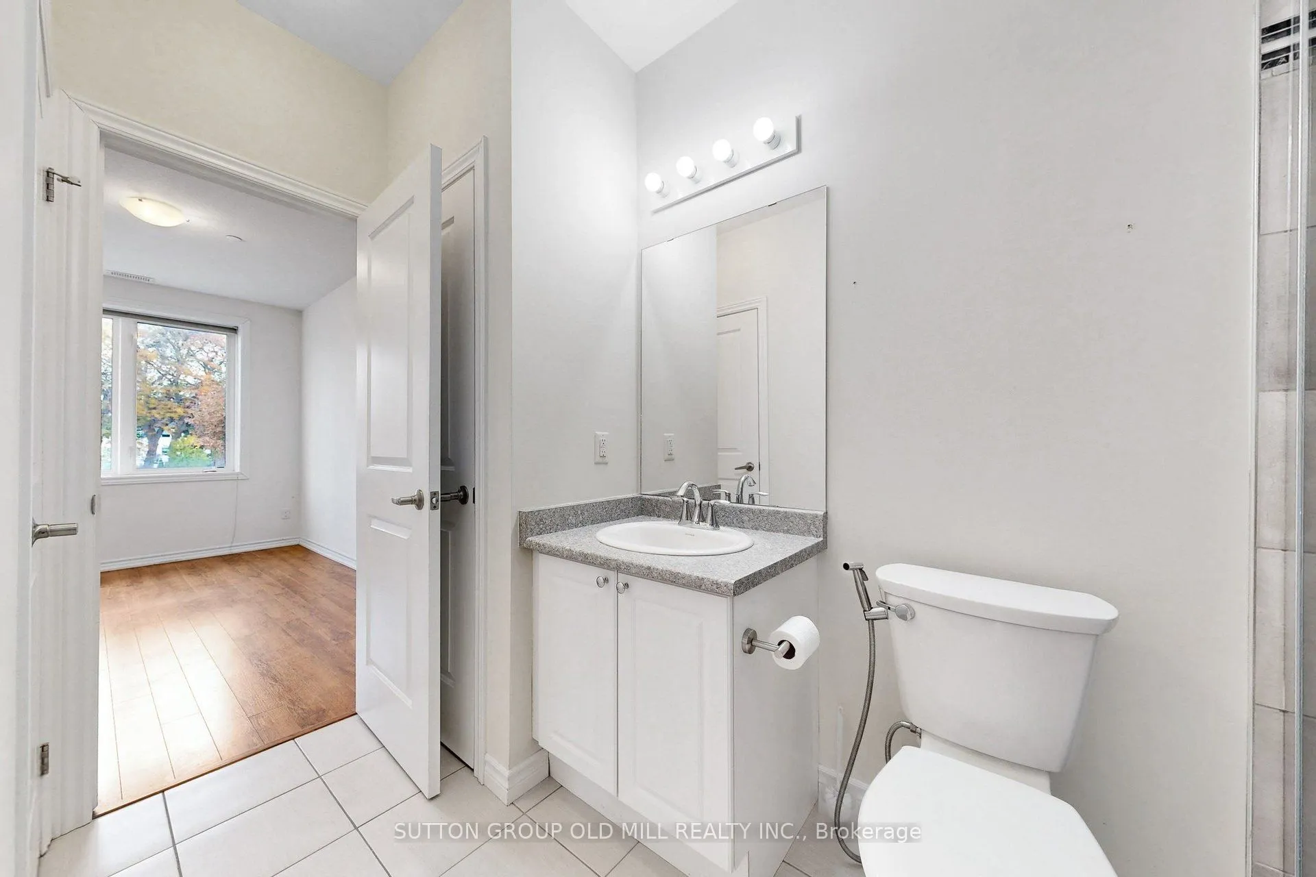 95 Wilson St Street W #102
