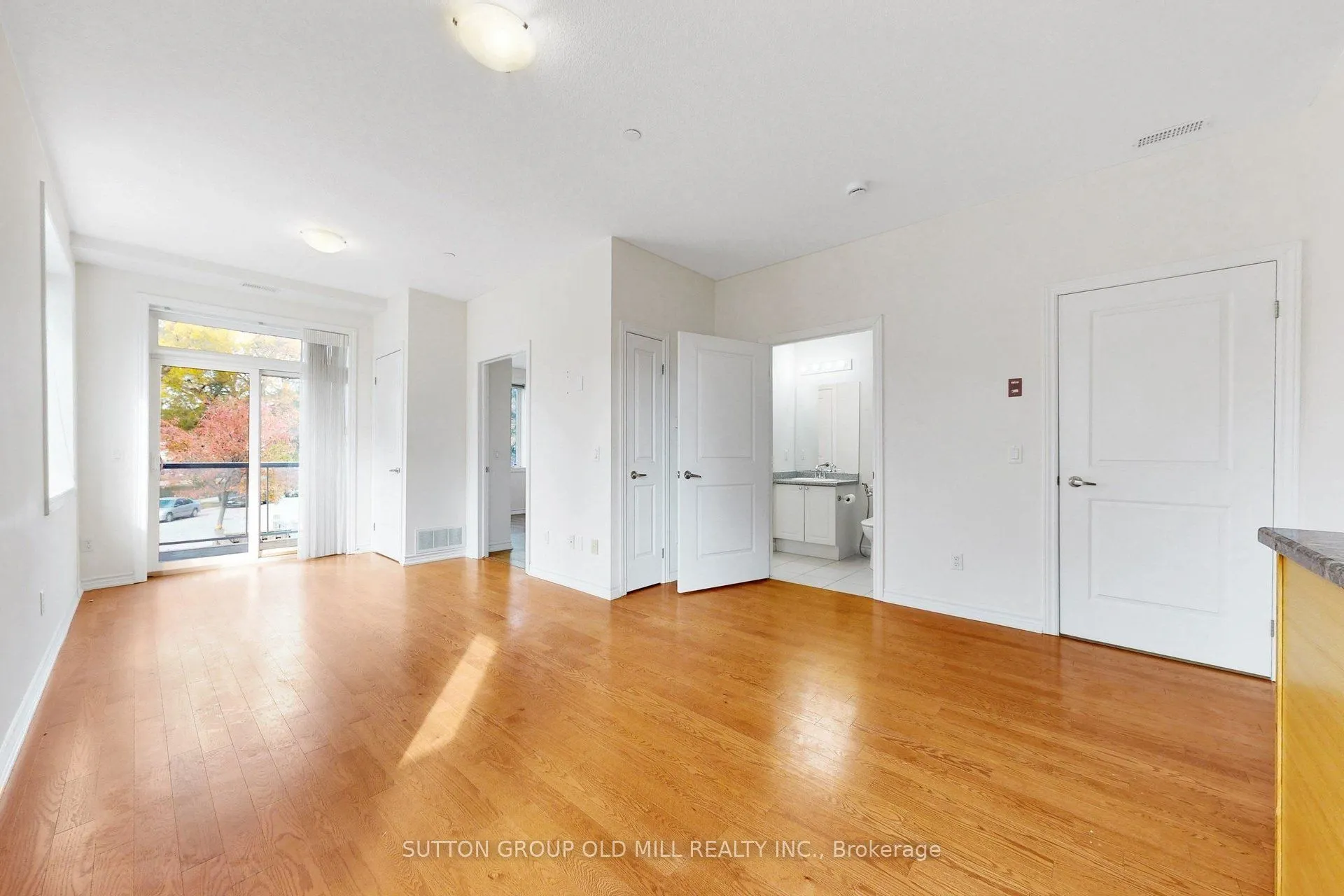 95 Wilson St Street W #102