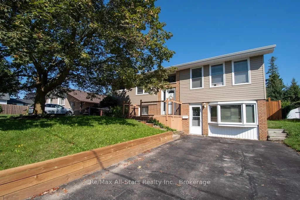 4 Daniel Court