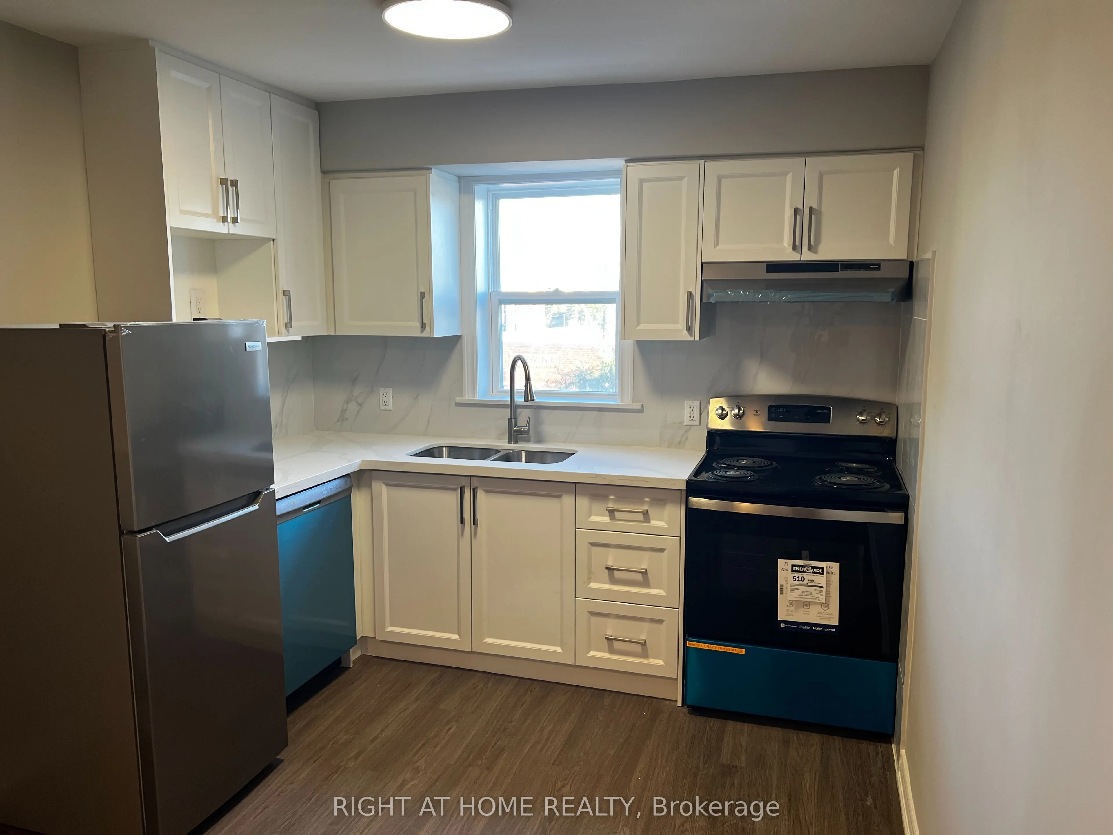 4 Grosvenor Avenue S #Unit 6