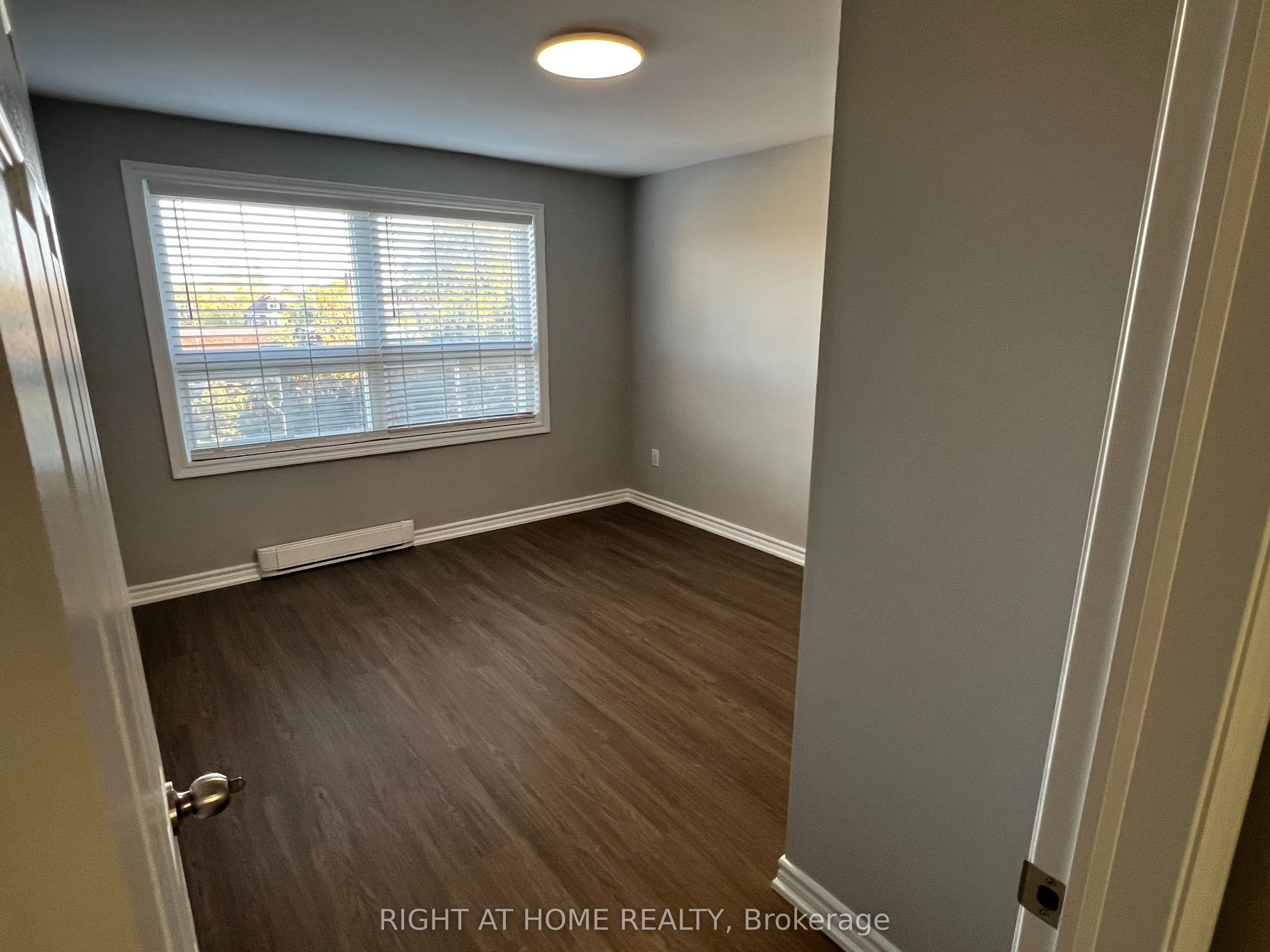 4 Grosvenor Avenue S #Unit 6